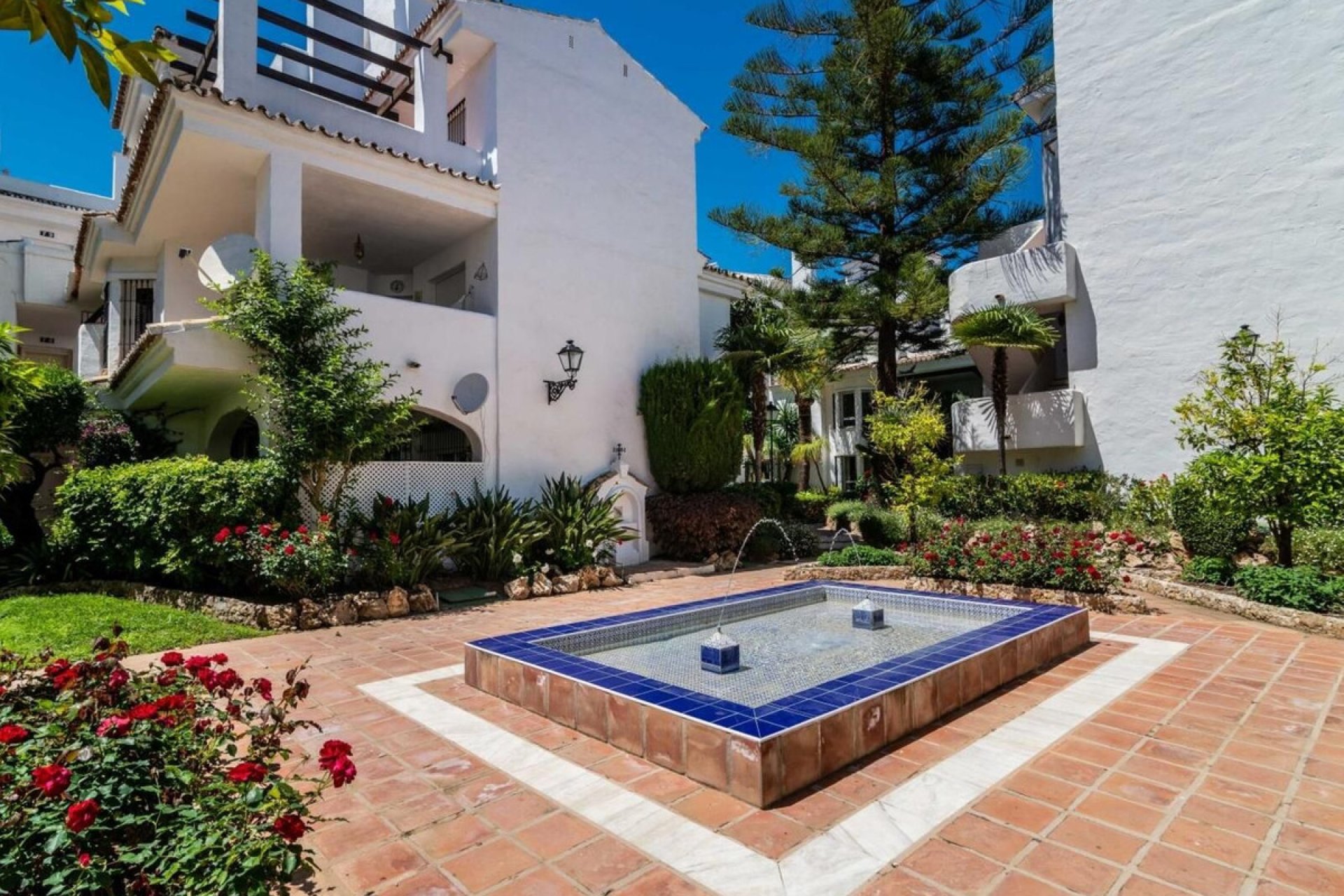 Resale - Apartment - Penthouse - Marbella - Nueva Andalucia