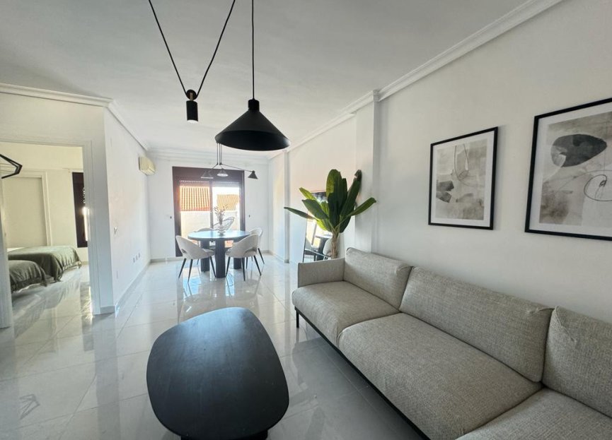 Resale - Apartment - Penthouse - Marbella - Nueva Andalucia