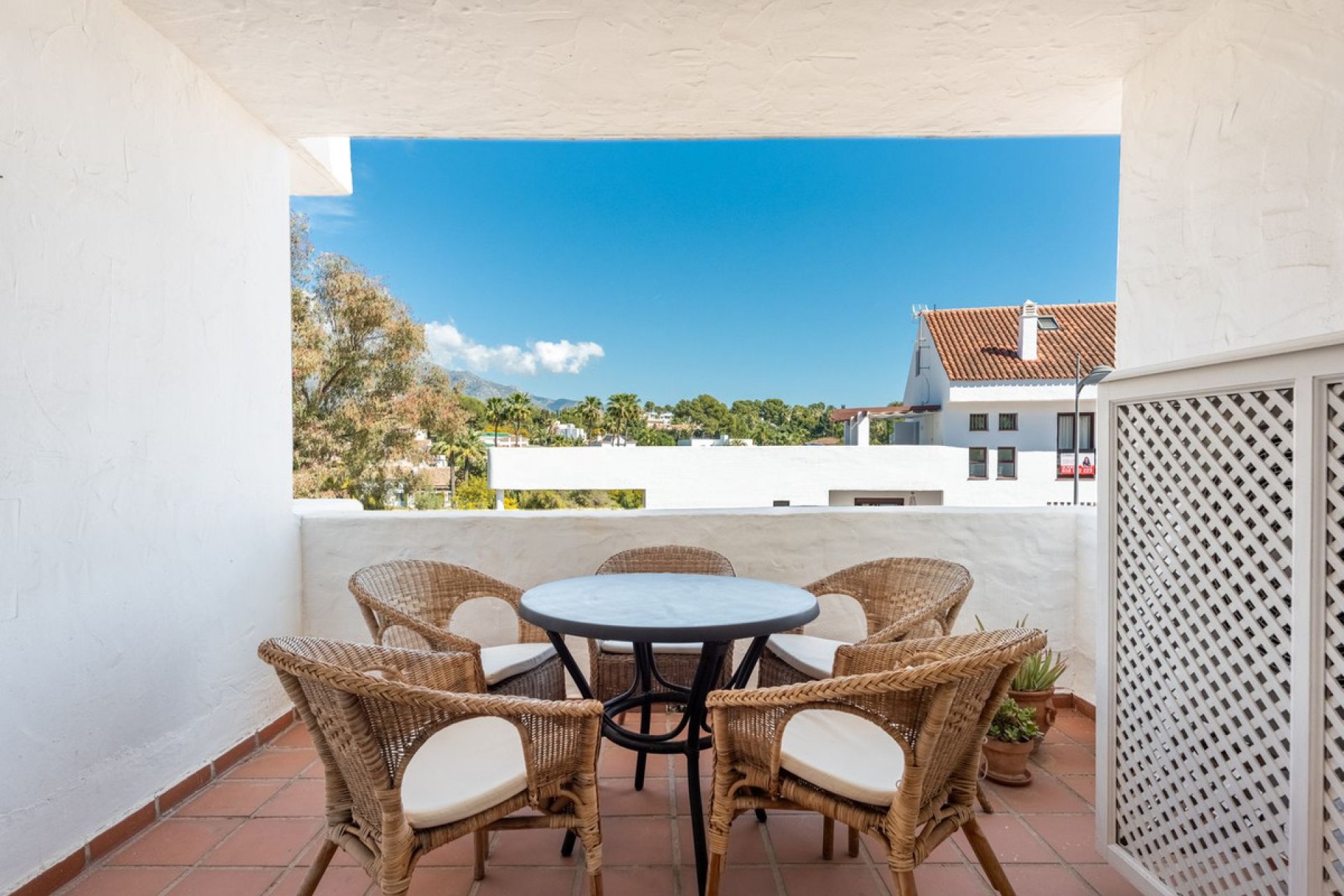 Resale - Apartment - Penthouse - Marbella - Nueva Andalucia