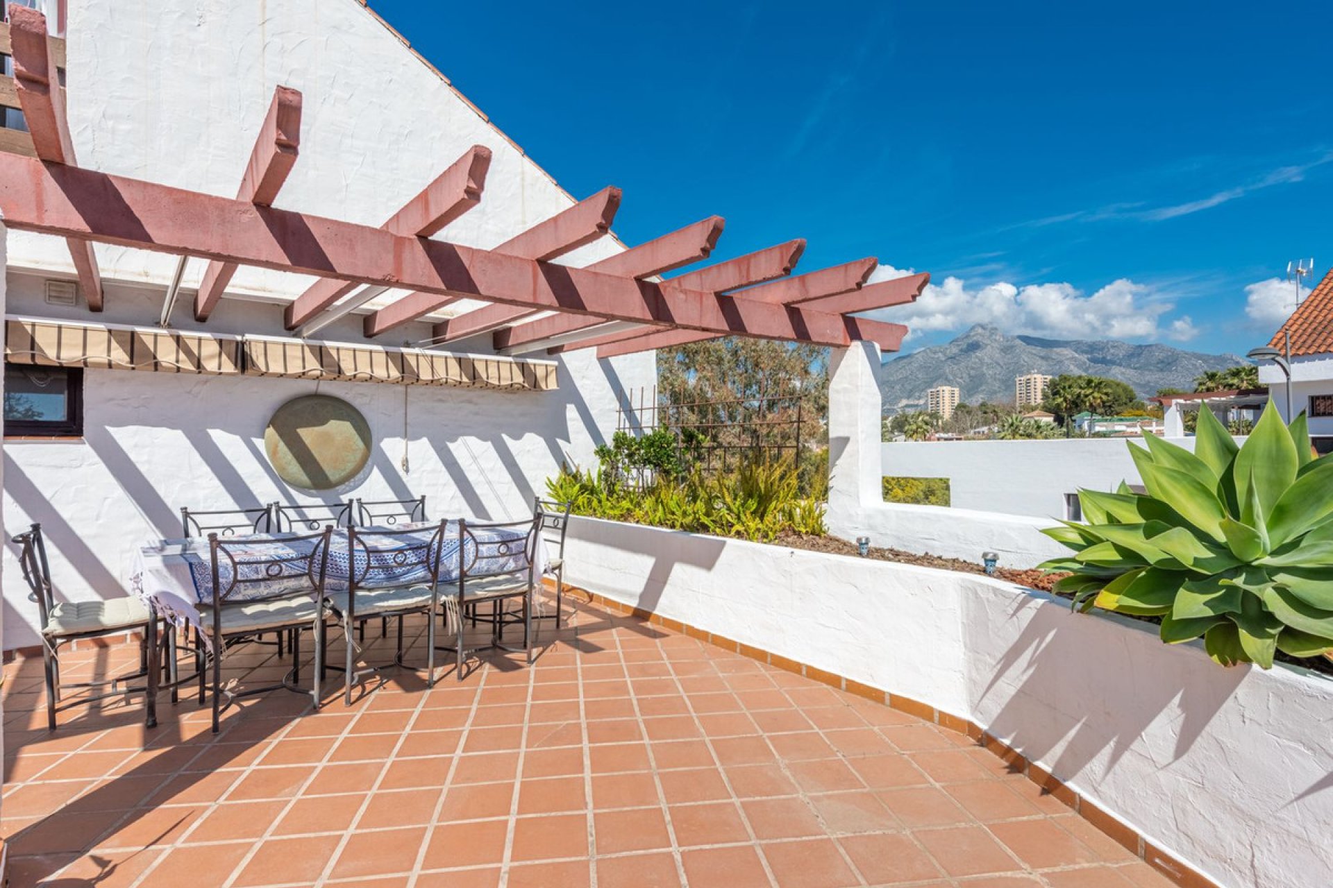 Resale - Apartment - Penthouse - Marbella - Nueva Andalucia