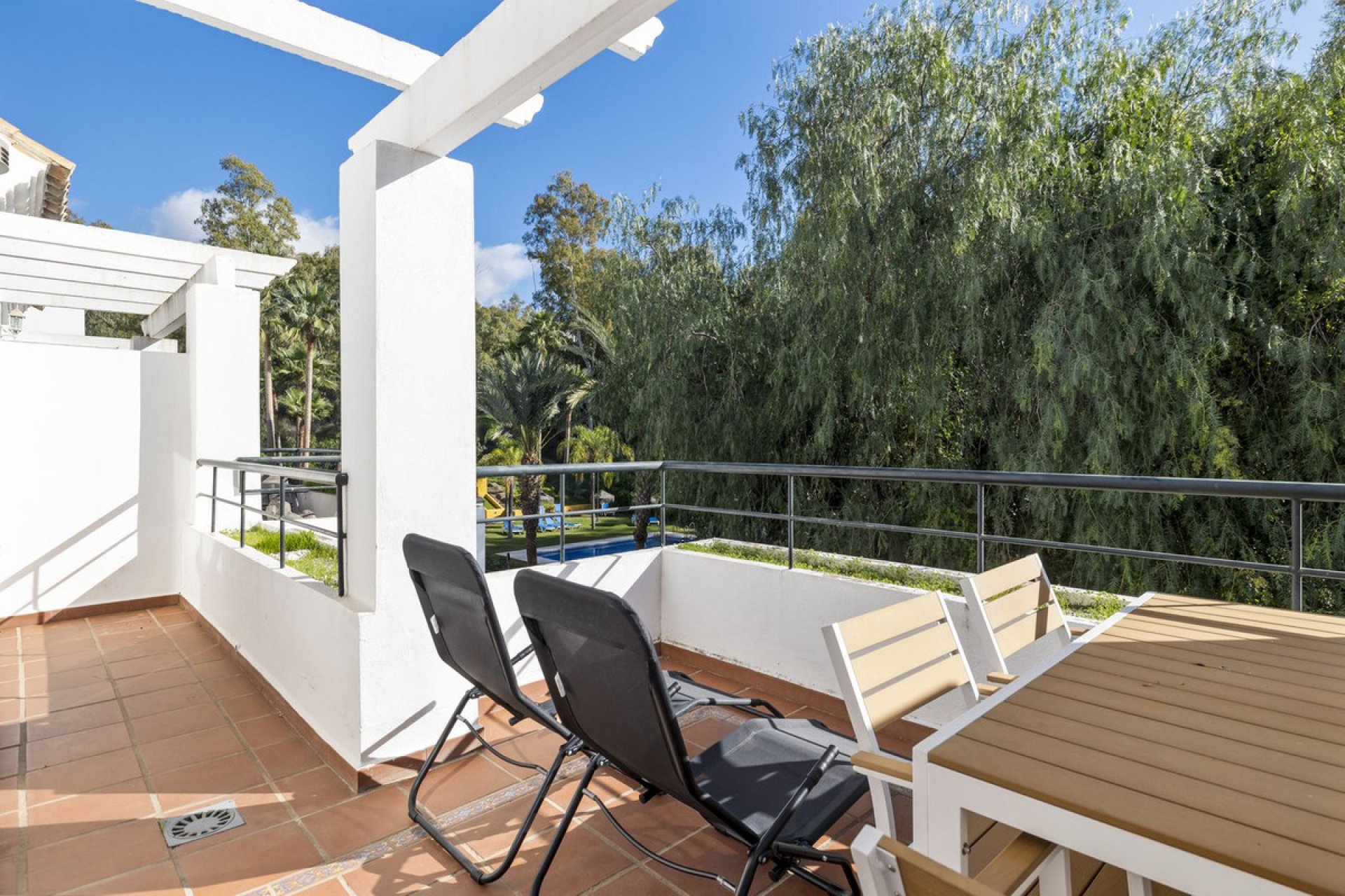 Resale - Apartment - Penthouse - Marbella - Nueva Andalucia