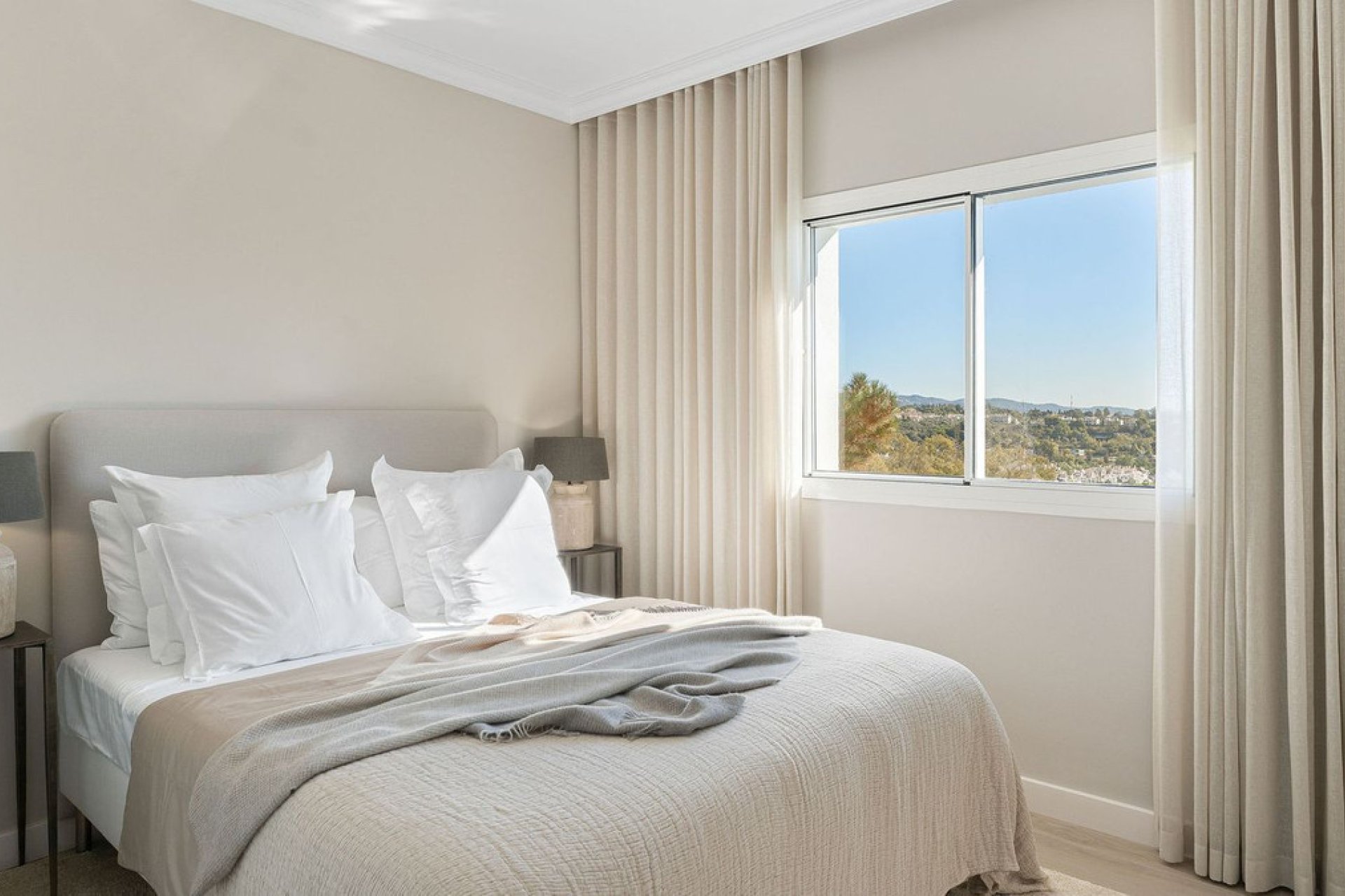 Resale - Apartment - Penthouse - Marbella - Nueva Andalucia