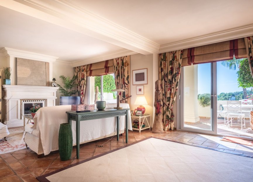 Resale - Apartment - Penthouse - Marbella - Nueva Andalucia