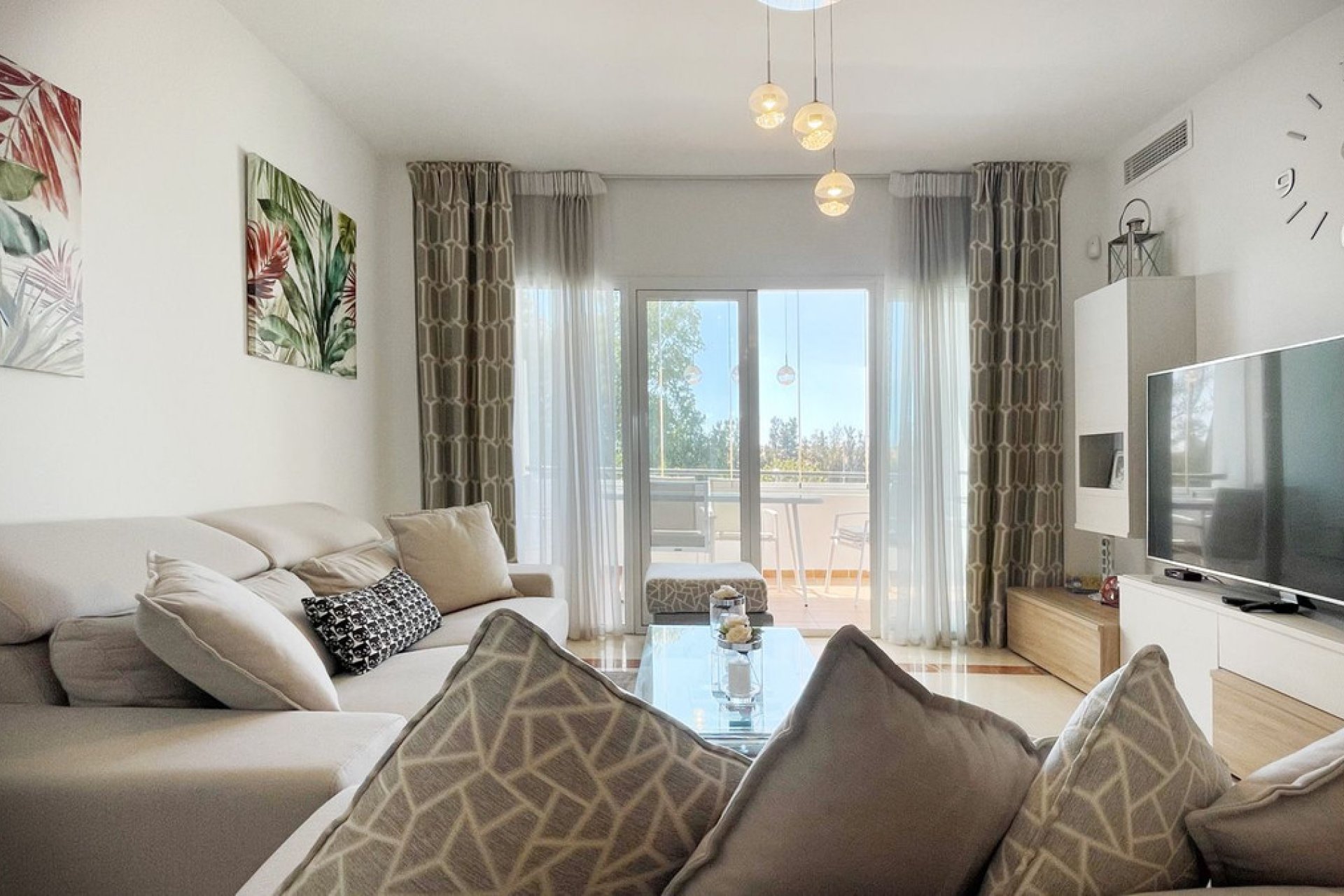 Resale - Apartment - Penthouse - Marbella - Nueva Andalucia