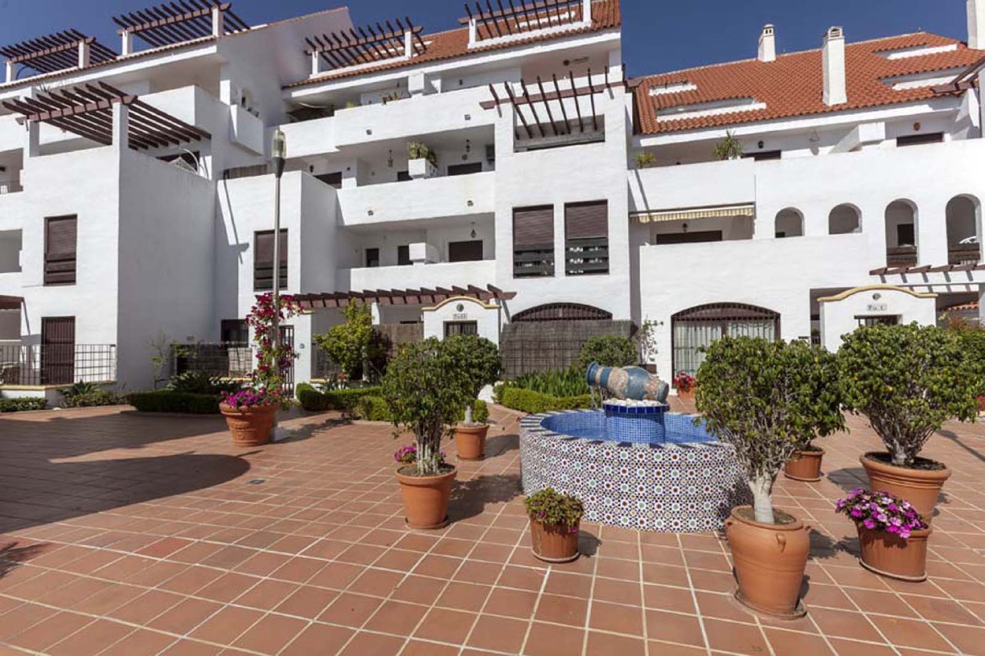 Resale - Apartment - Penthouse - Marbella - Nueva Andalucia