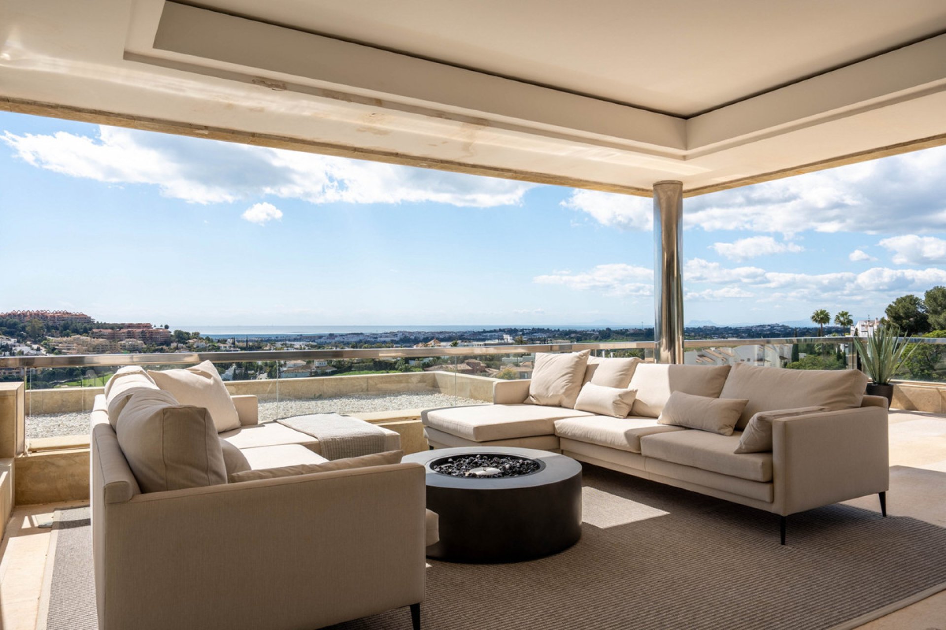 Resale - Apartment - Penthouse - Marbella - Nueva Andalucia