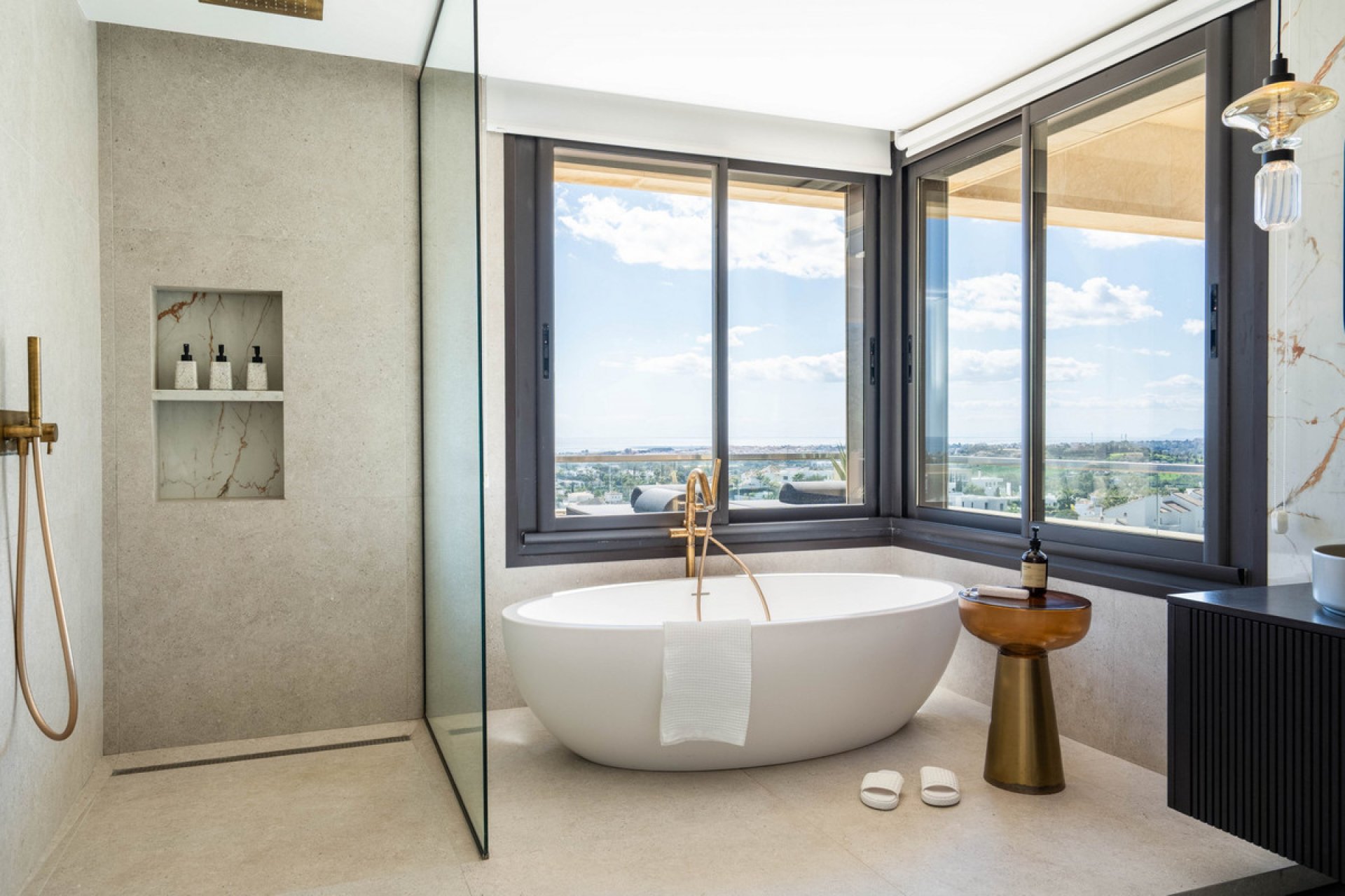 Resale - Apartment - Penthouse - Marbella - Nueva Andalucia