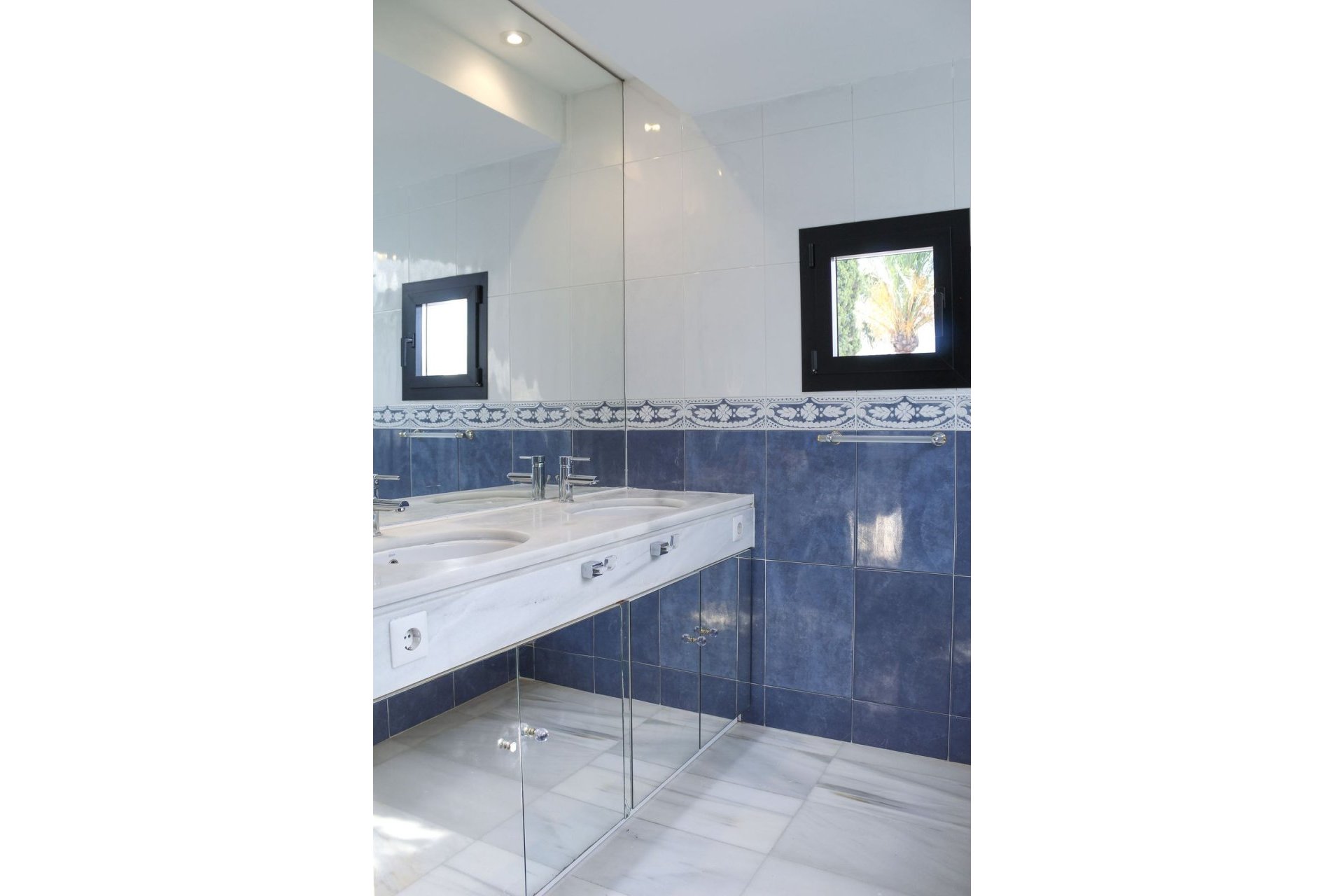 Resale - Apartment - Penthouse - Marbella - Puerto Banús