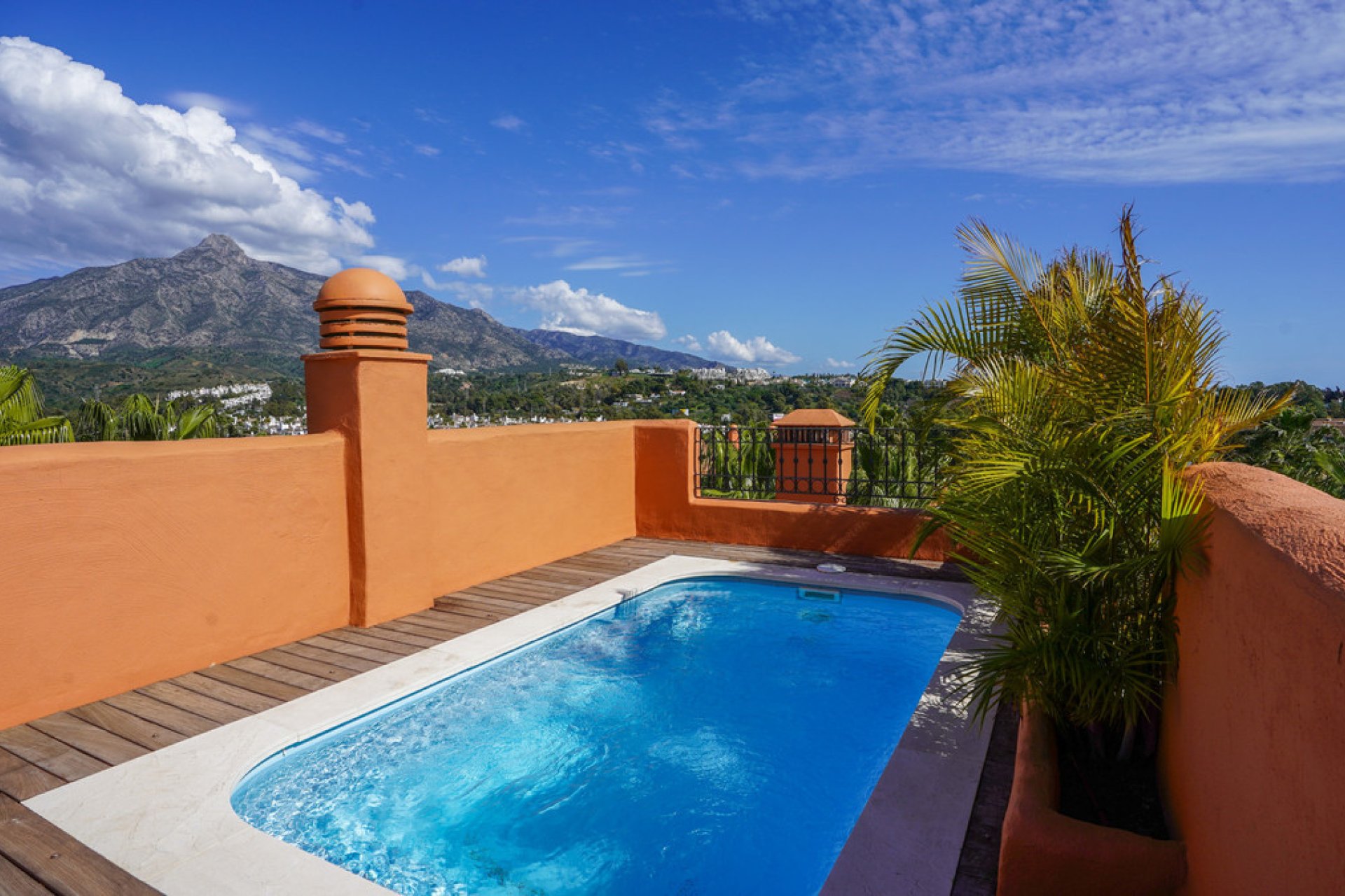 Resale - Apartment - Penthouse - Marbella - Puerto Banús