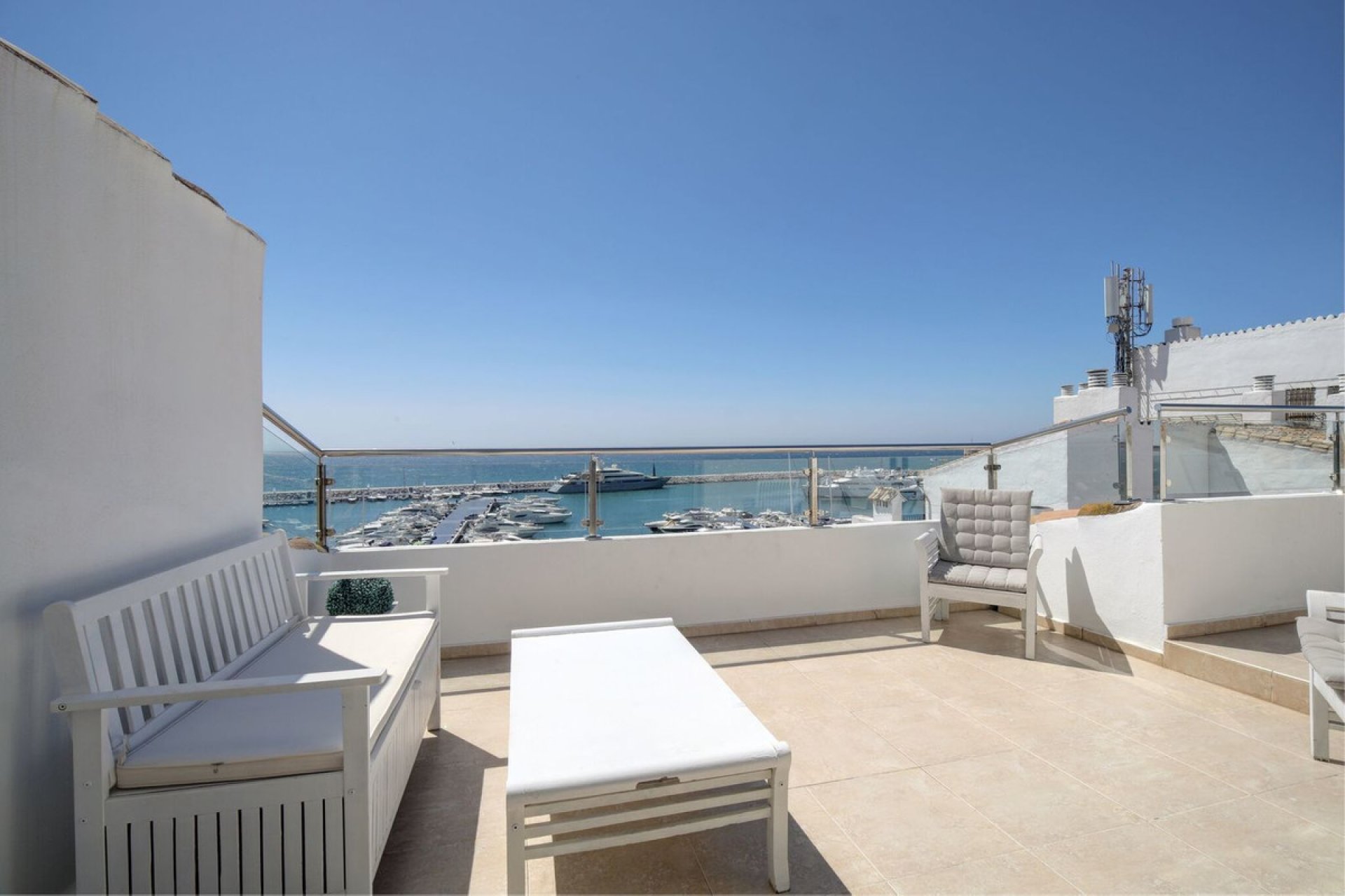 Resale - Apartment - Penthouse - Marbella - Puerto Banús