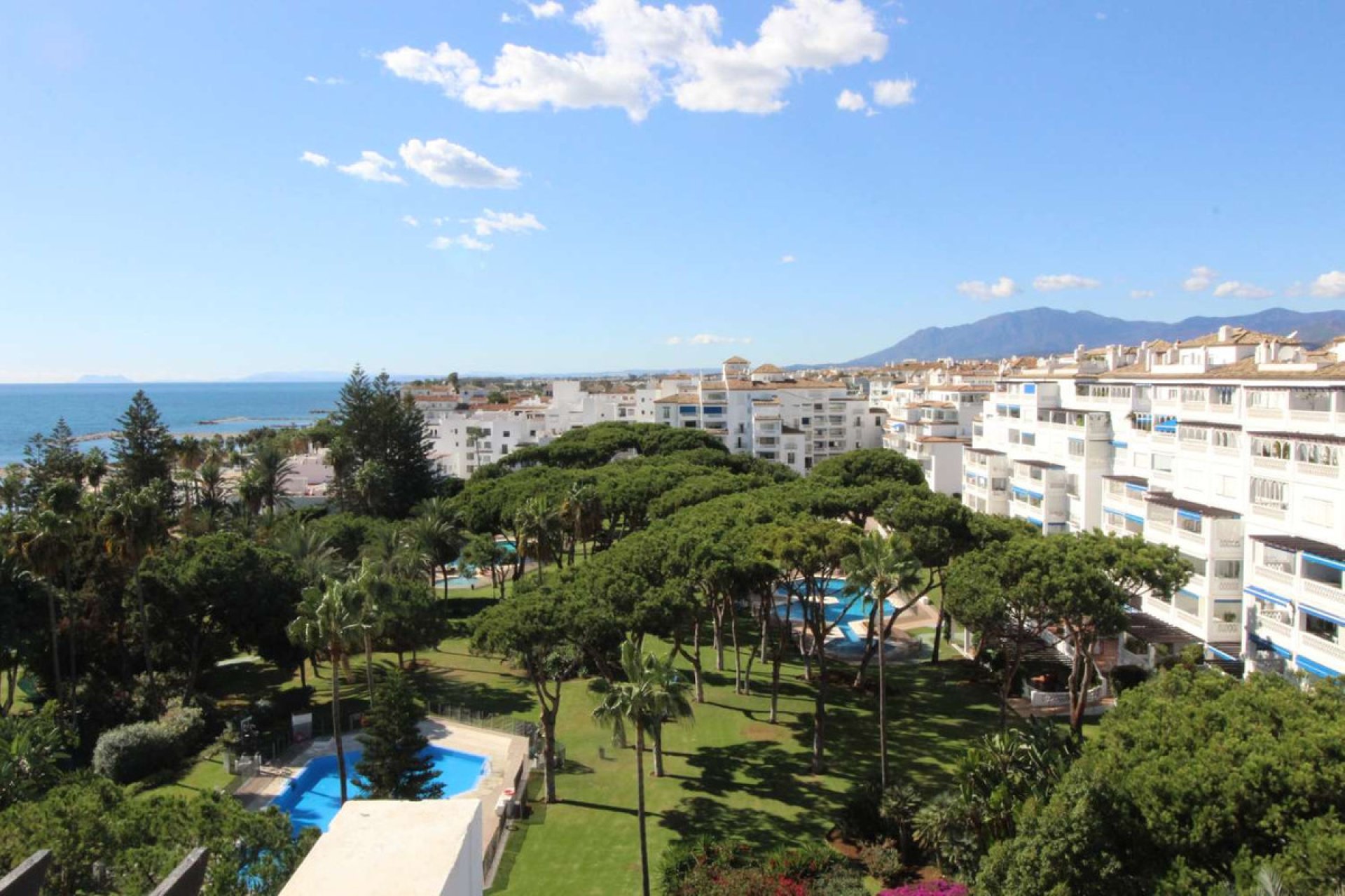 Resale - Apartment - Penthouse - Marbella - Puerto Banús