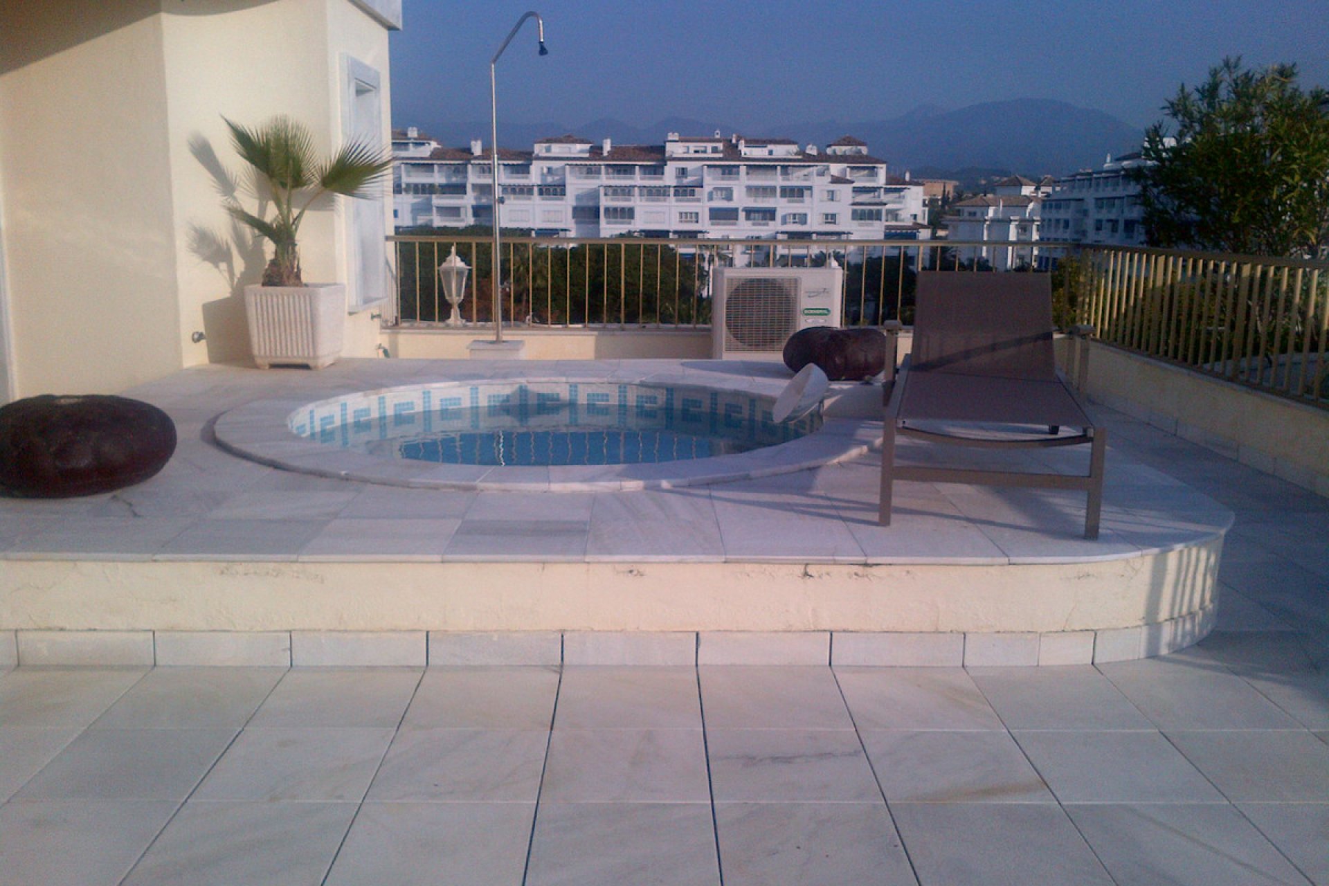 Resale - Apartment - Penthouse - Marbella - Puerto Banús