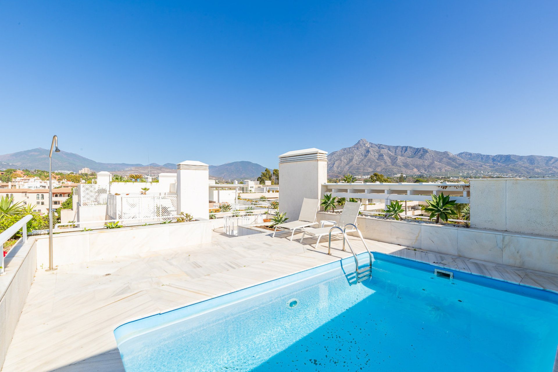 Resale - Apartment - Penthouse - Marbella - Puerto Banús