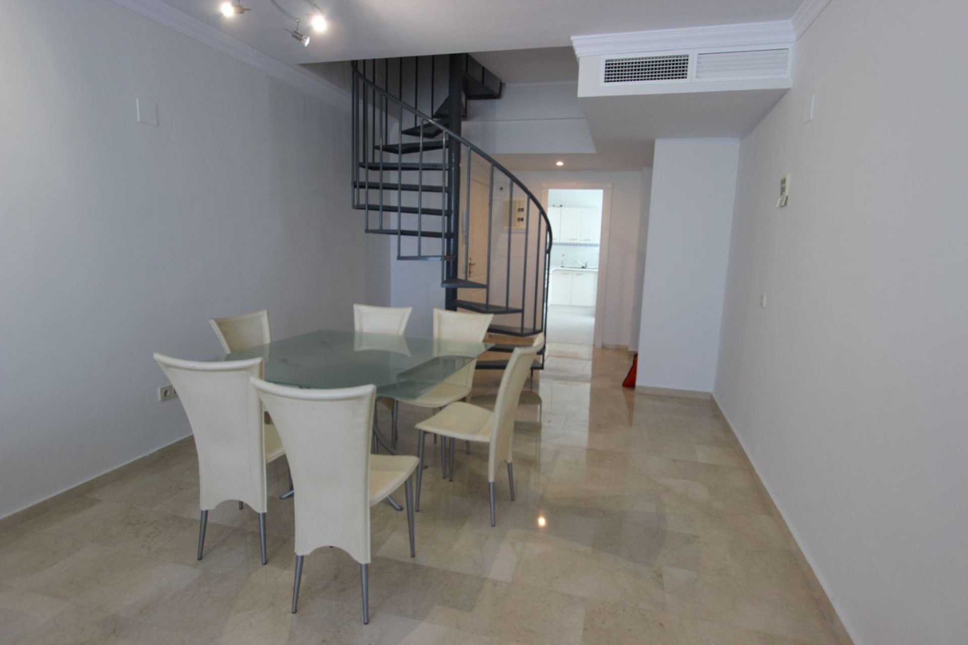 Resale - Apartment - Penthouse - Marbella - Puerto Banús