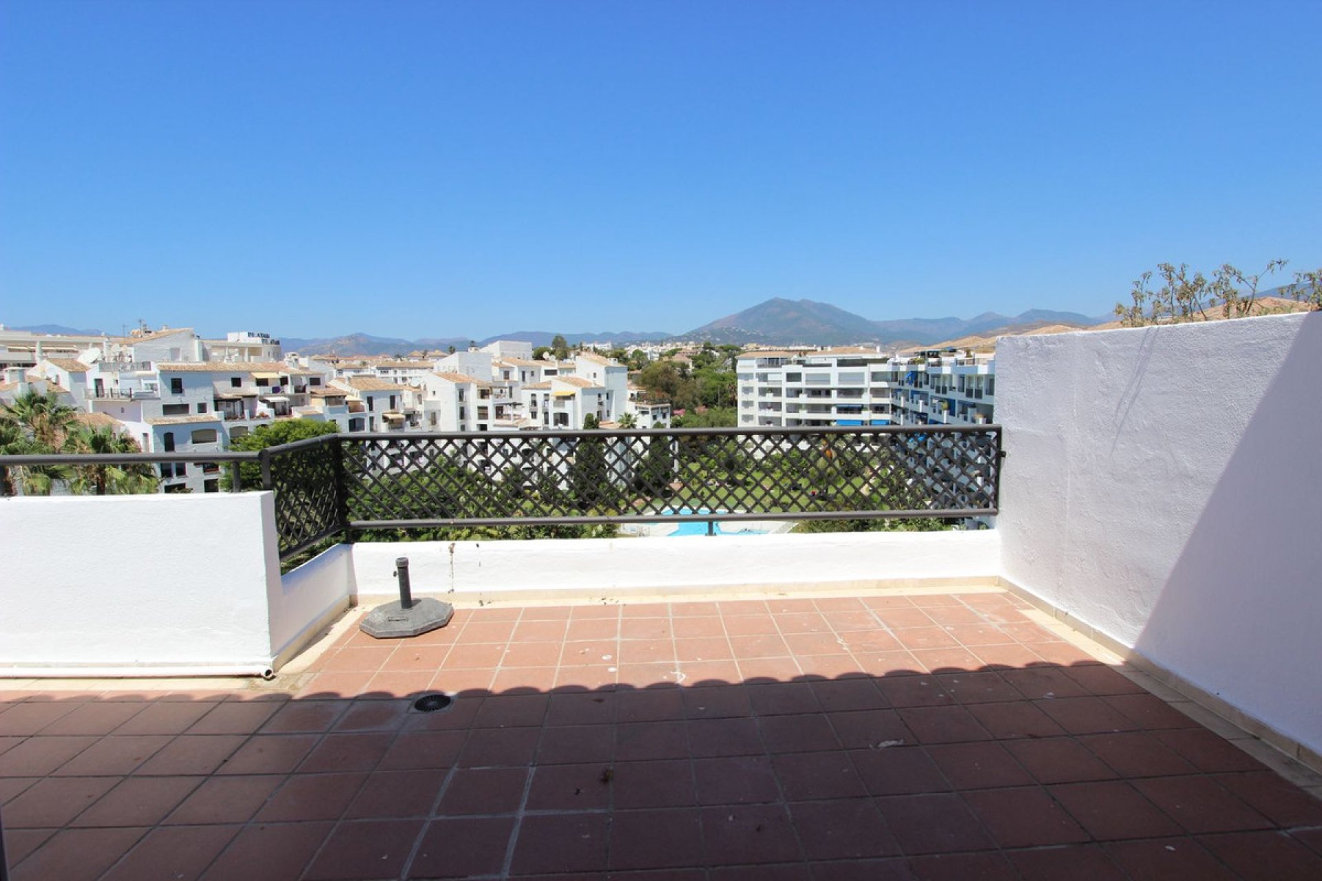 Resale - Apartment - Penthouse - Marbella - Puerto Banús