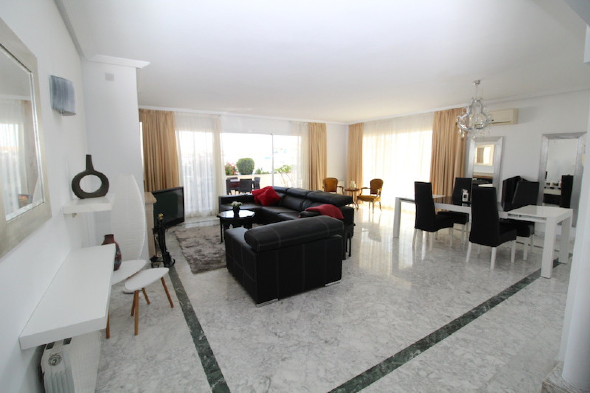 Resale - Apartment - Penthouse - Marbella - Puerto Banús