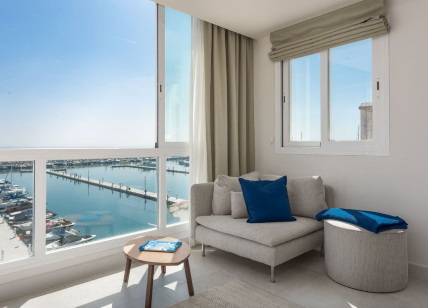 Resale - Apartment - Penthouse - Marbella - Puerto Banús