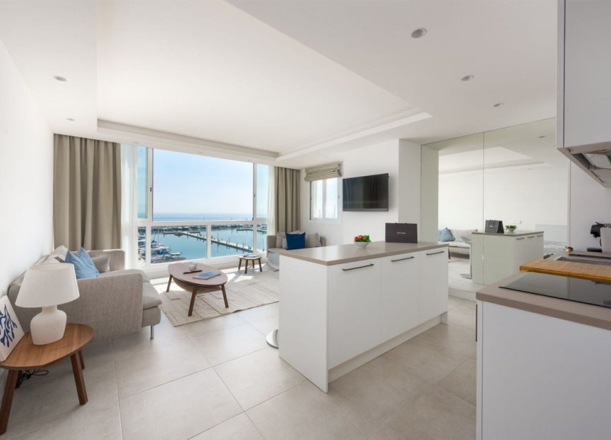 Resale - Apartment - Penthouse - Marbella - Puerto Banús