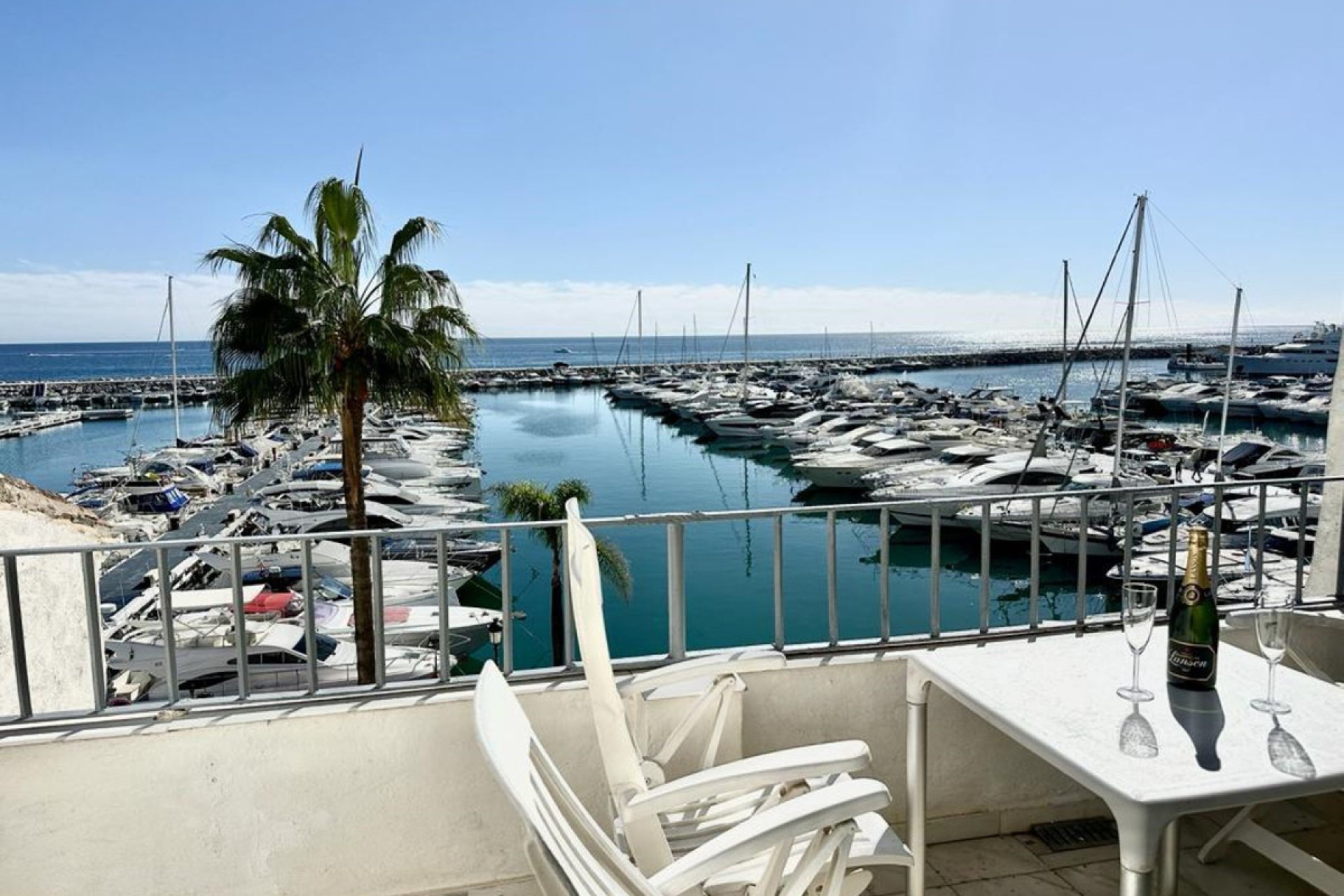 Resale - Apartment - Penthouse - Marbella - Puerto Banús