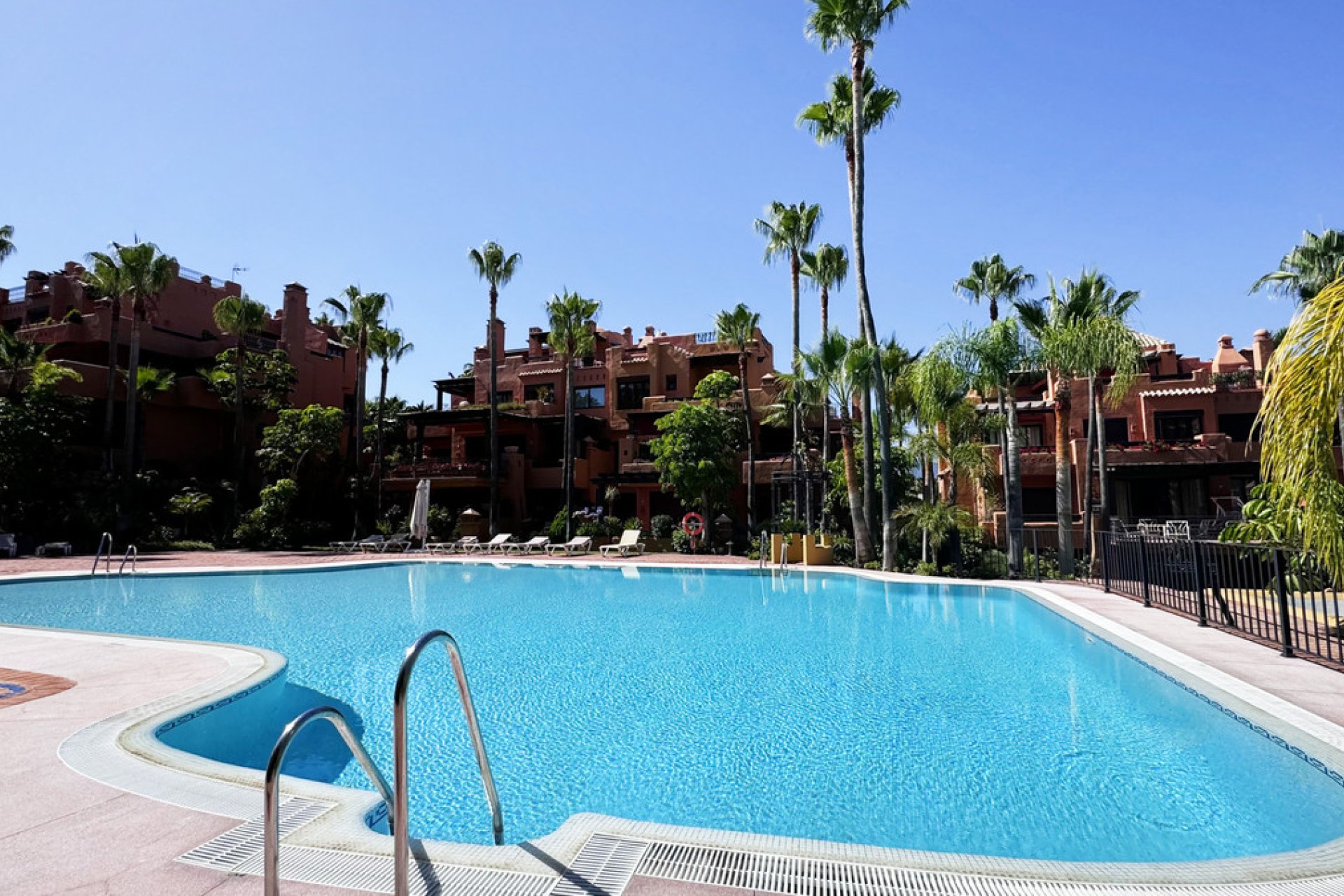 Resale - Apartment - Penthouse - Marbella - Puerto Banús