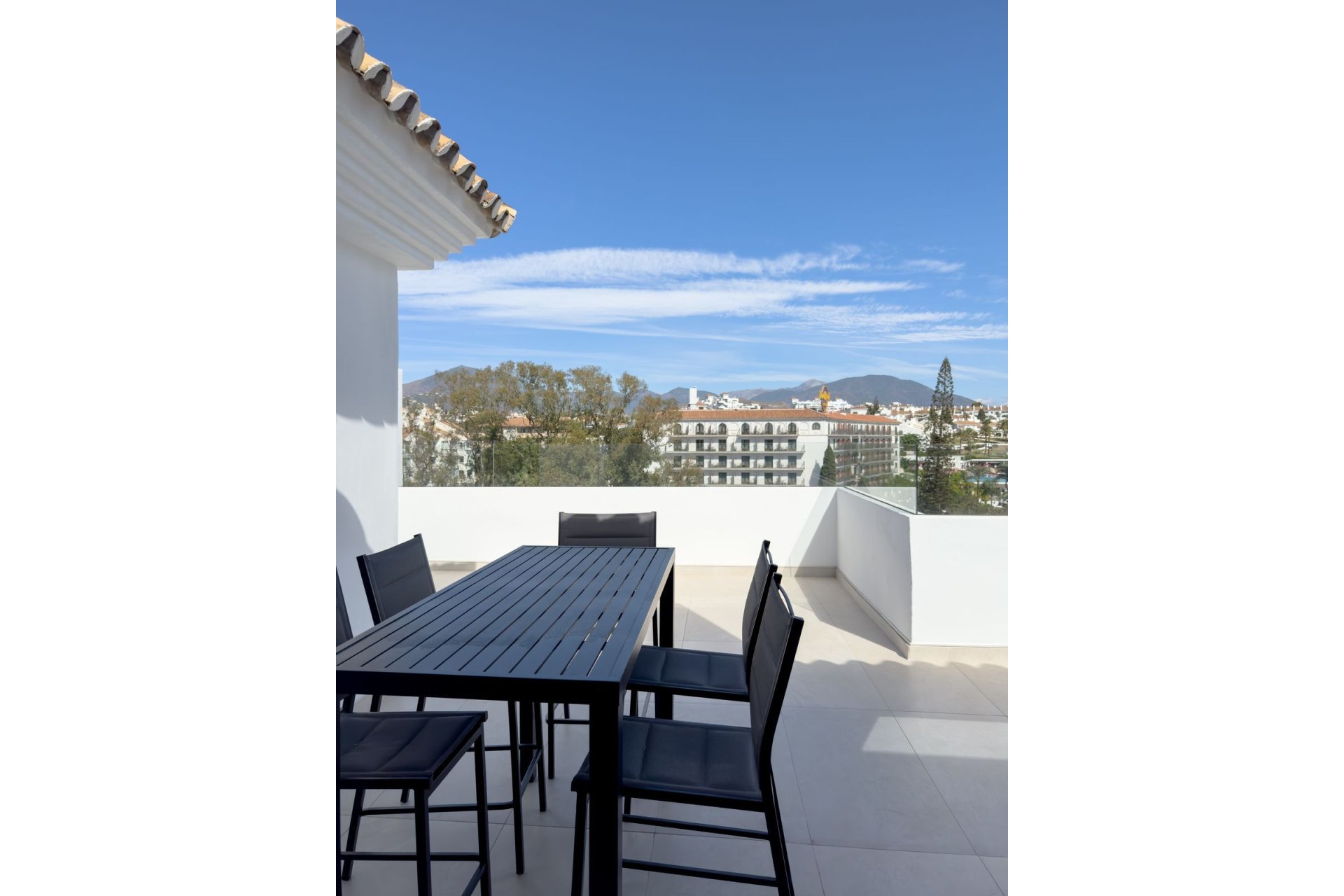 Resale - Apartment - Penthouse - Marbella - Puerto Banús