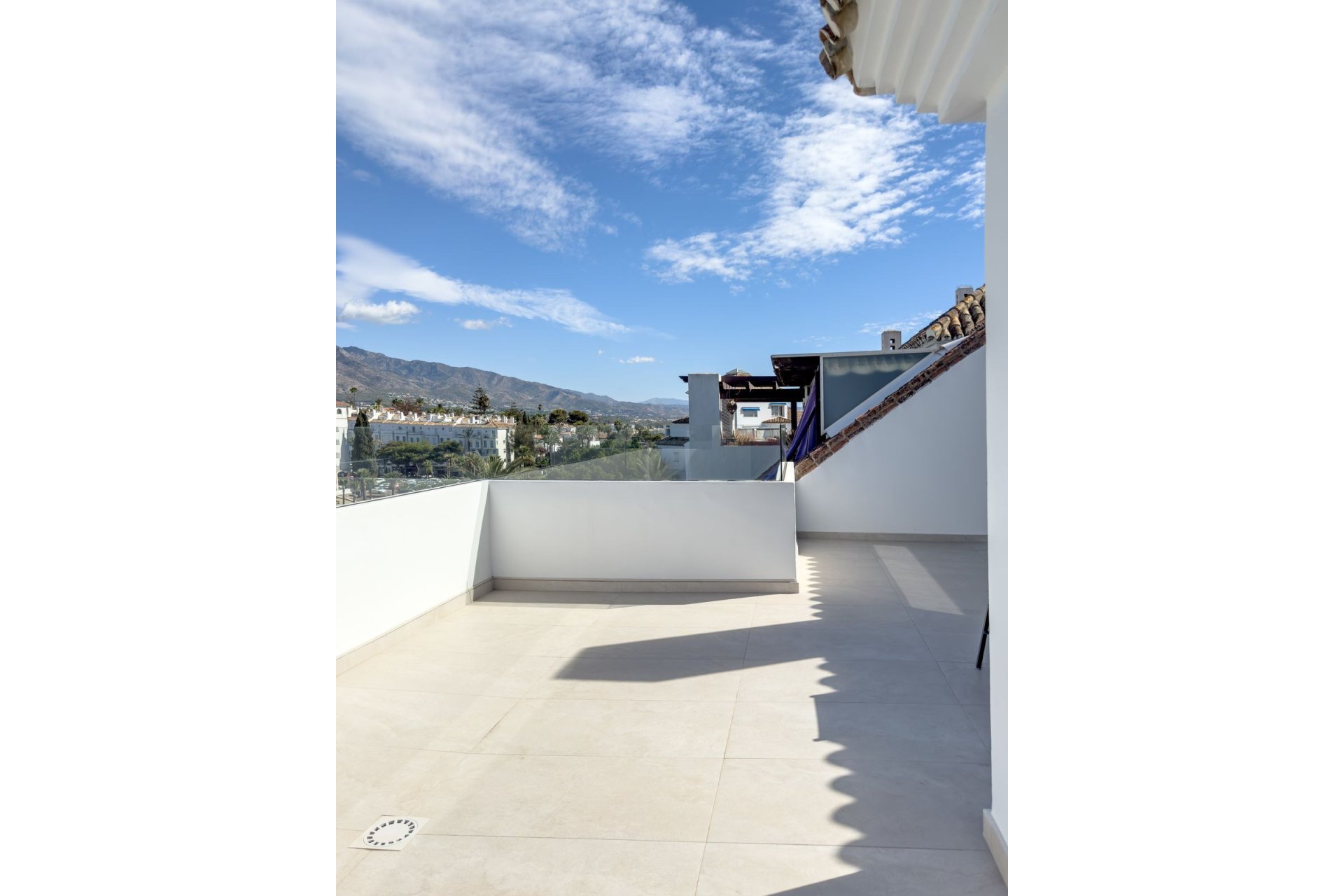 Resale - Apartment - Penthouse - Marbella - Puerto Banús