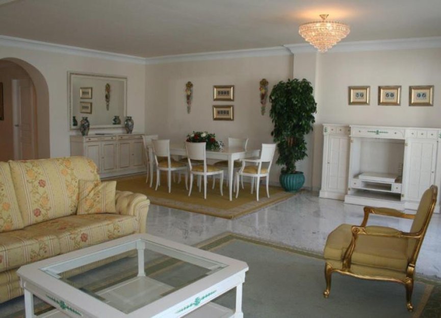 Resale - Apartment - Penthouse - Marbella - Puerto Banús