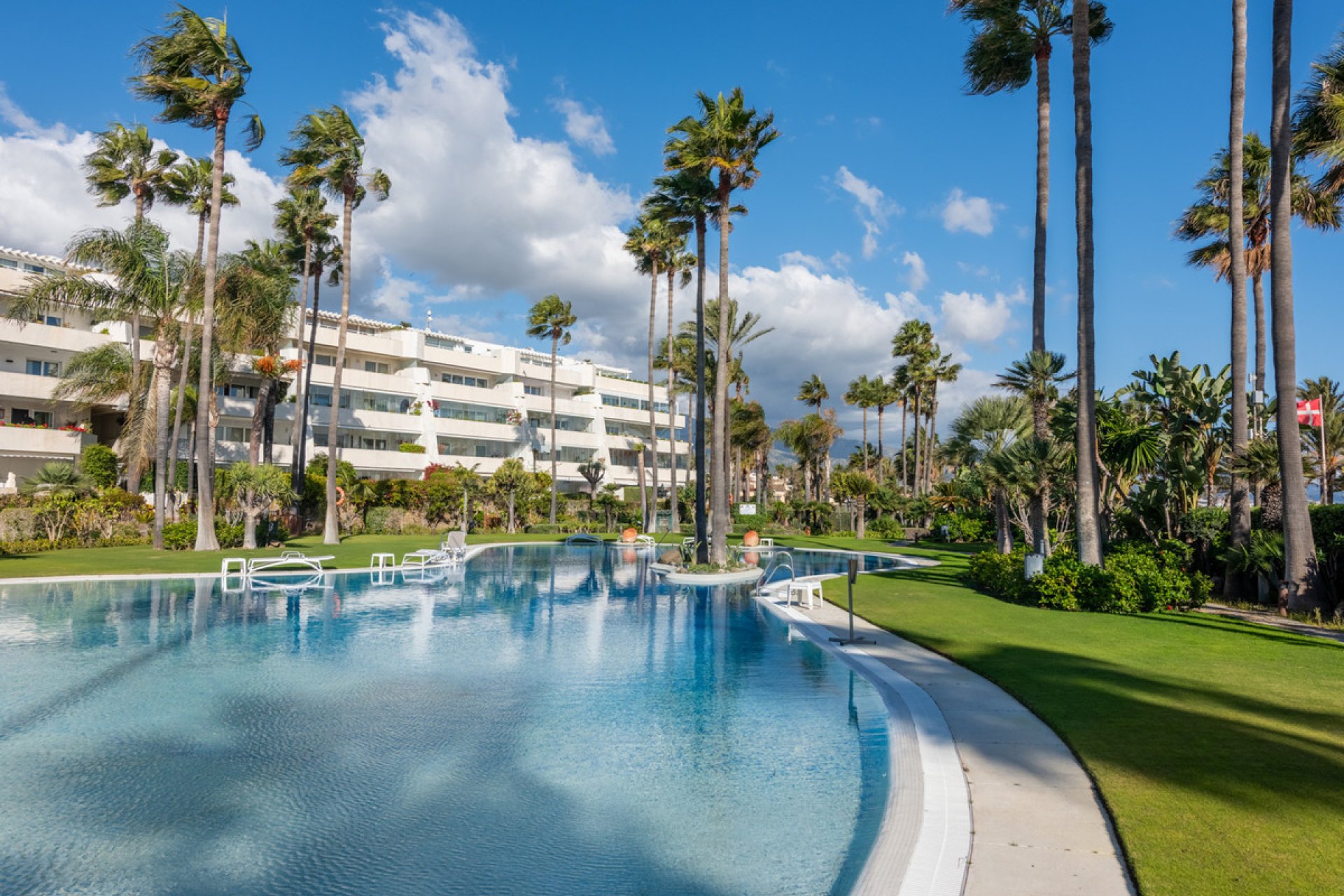 Resale - Apartment - Penthouse - Marbella - Puerto Banús