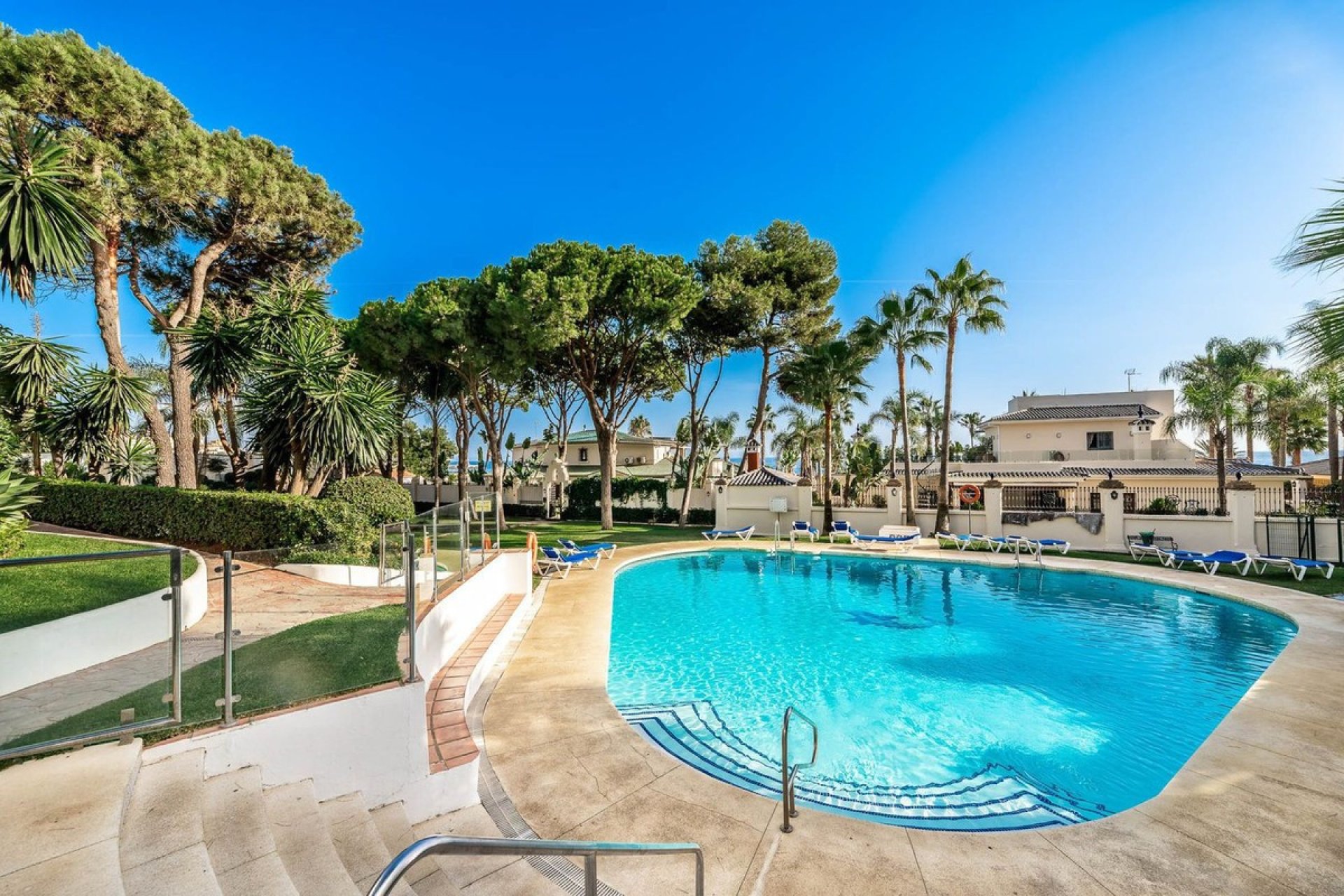 Resale - Apartment - Penthouse - Marbella - Puerto Banús