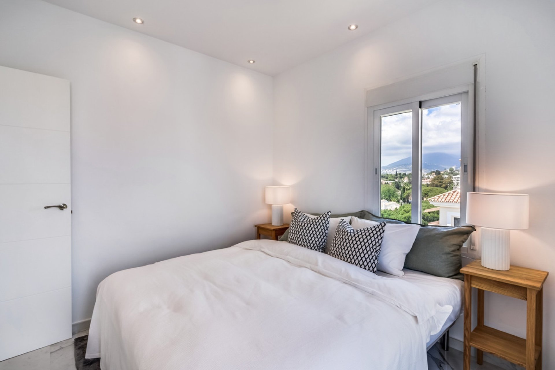 Resale - Apartment - Penthouse - Marbella - Puerto Banús