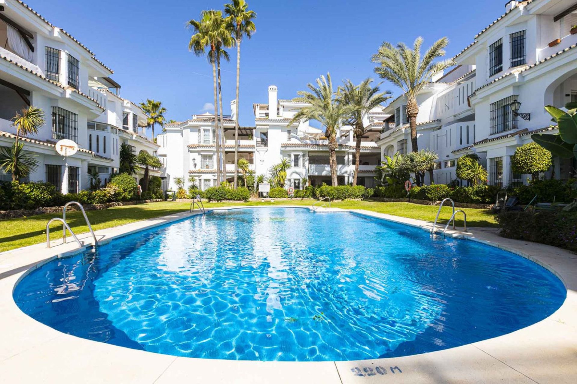 Resale - Apartment - Penthouse - Marbella - Puerto Banús