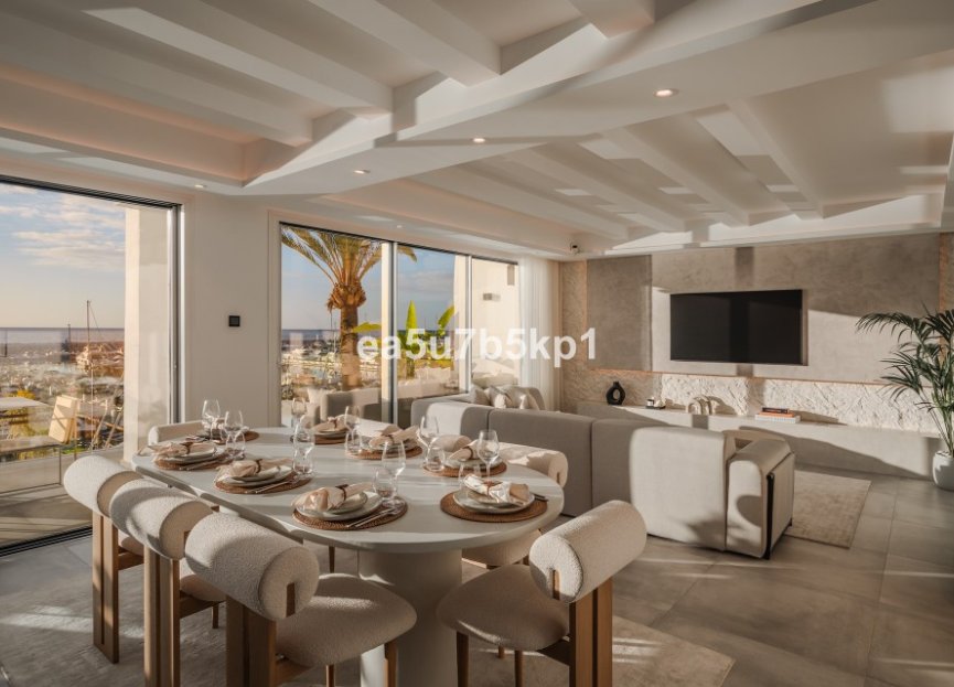 Resale - Apartment - Penthouse - Marbella - Puerto Banús