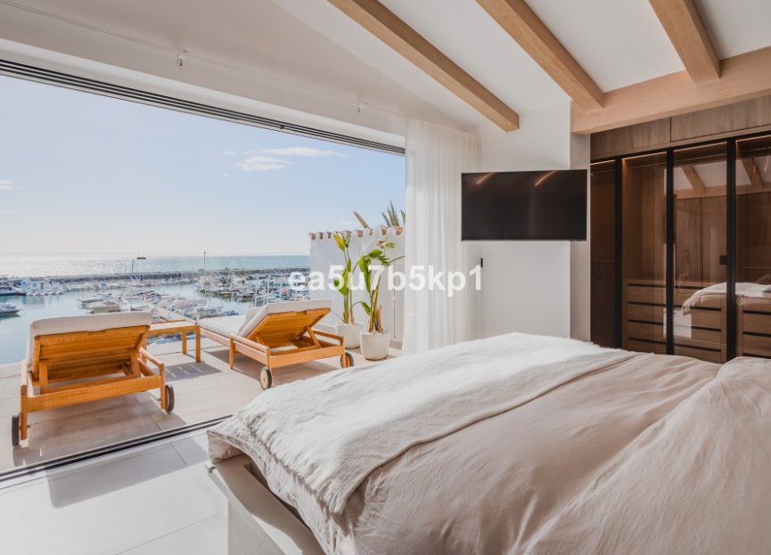 Resale - Apartment - Penthouse - Marbella - Puerto Banús