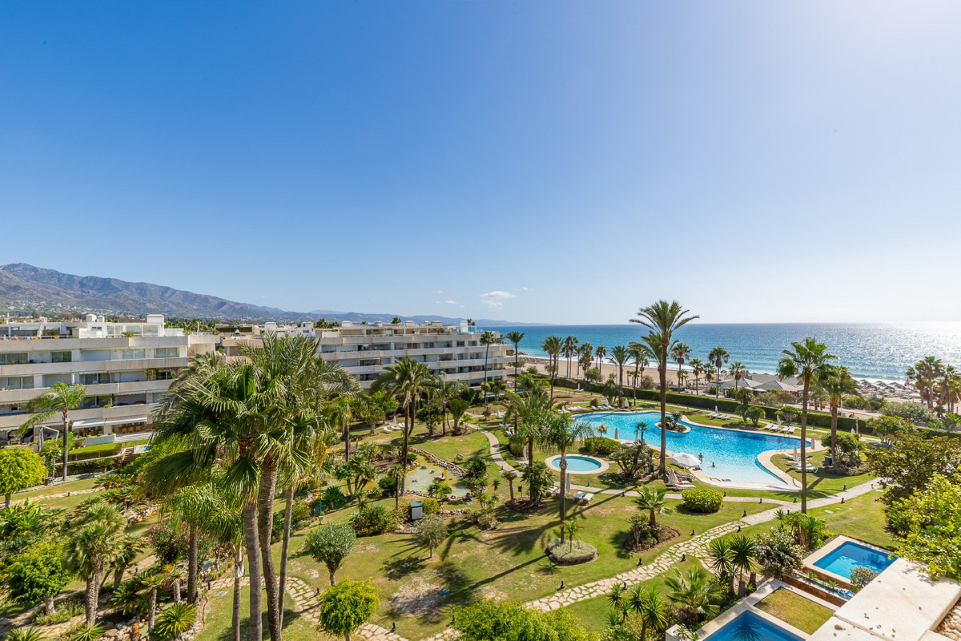 Resale - Apartment - Penthouse - Marbella - Puerto Banús