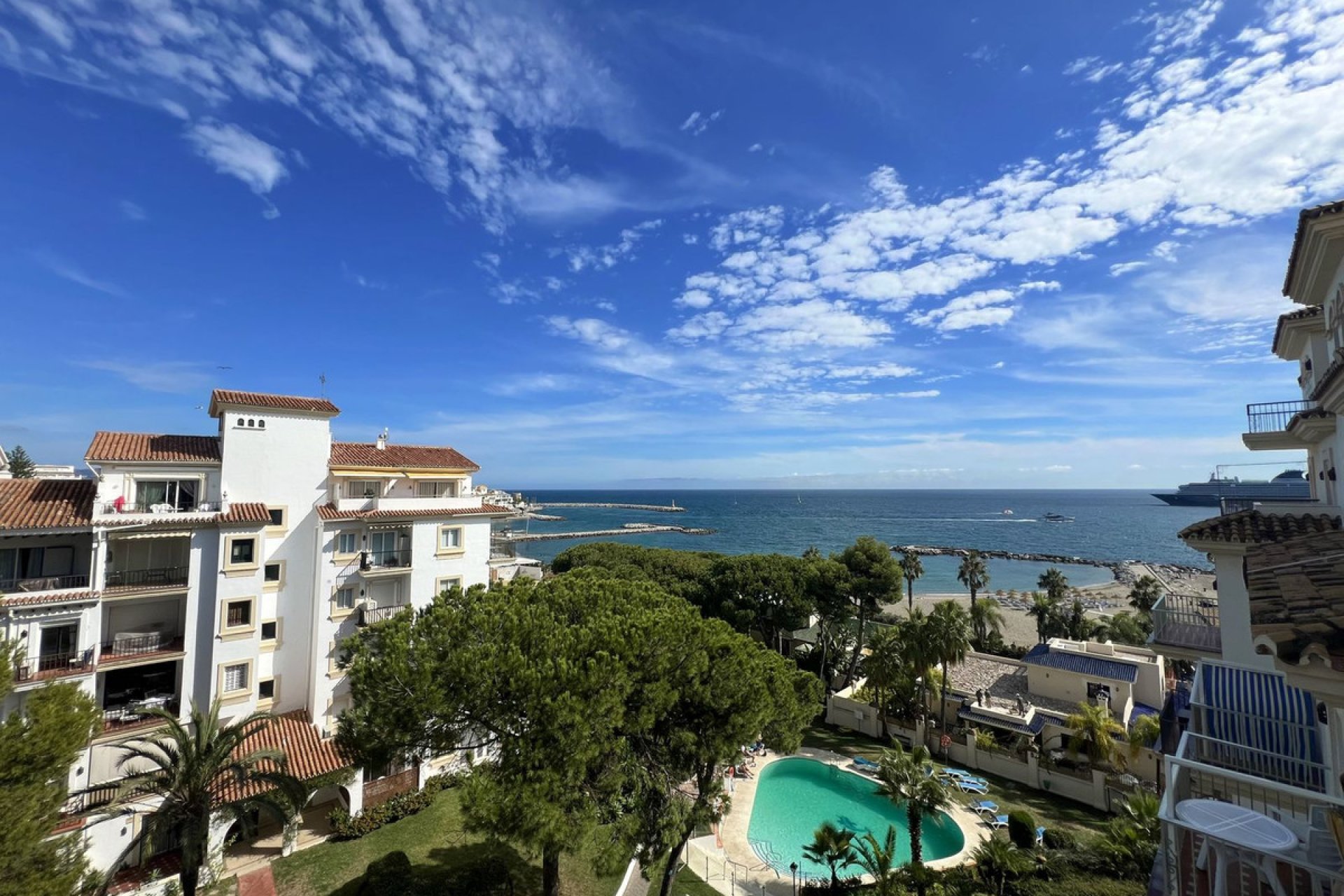 Resale - Apartment - Penthouse - Marbella - Puerto Banús