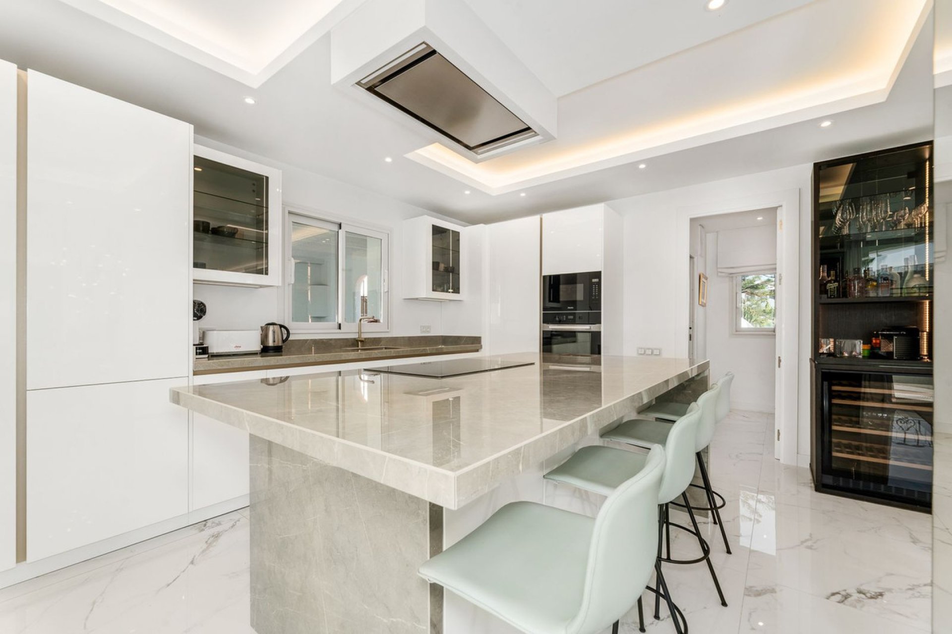 Resale - Apartment - Penthouse - Marbella - Puerto Banús