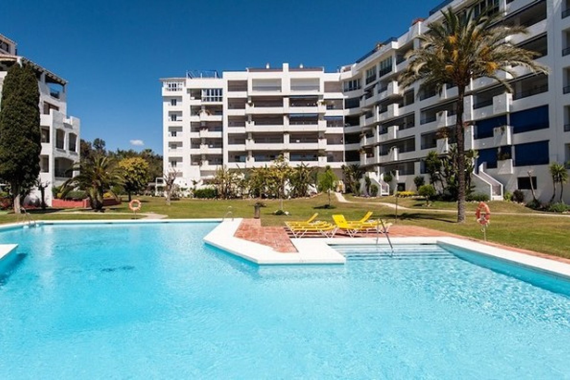 Resale - Apartment - Penthouse - Marbella - Puerto Banús