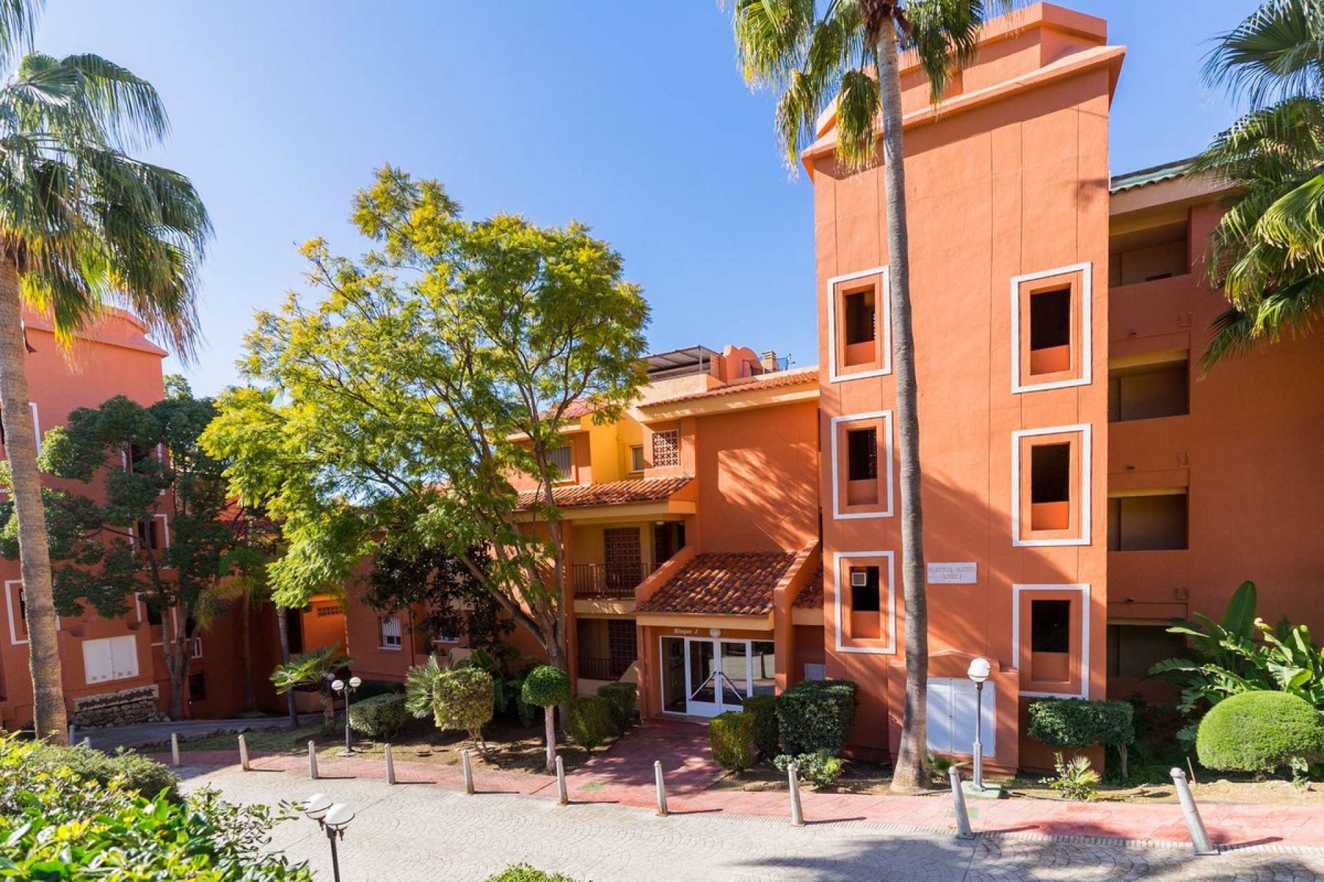 Resale - Apartment - Penthouse - Marbella - Reserva de Marbella