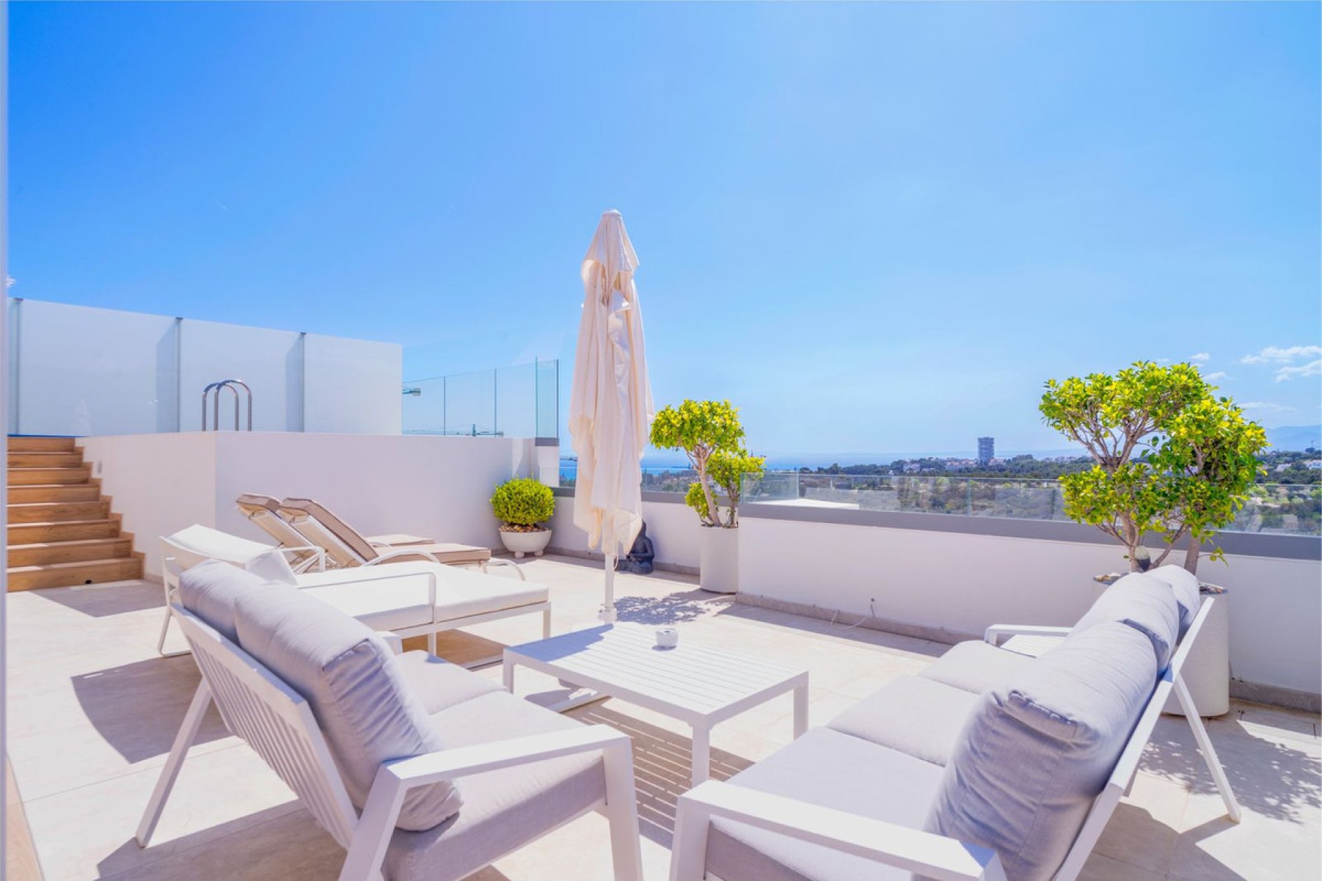 Resale - Apartment - Penthouse - Marbella - Santa Clara