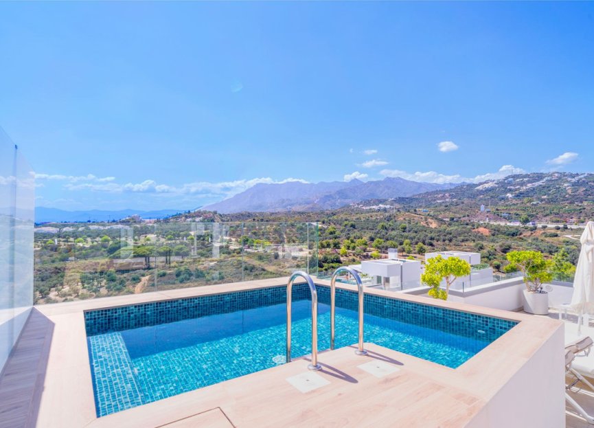 Resale - Apartment - Penthouse - Marbella - Santa Clara