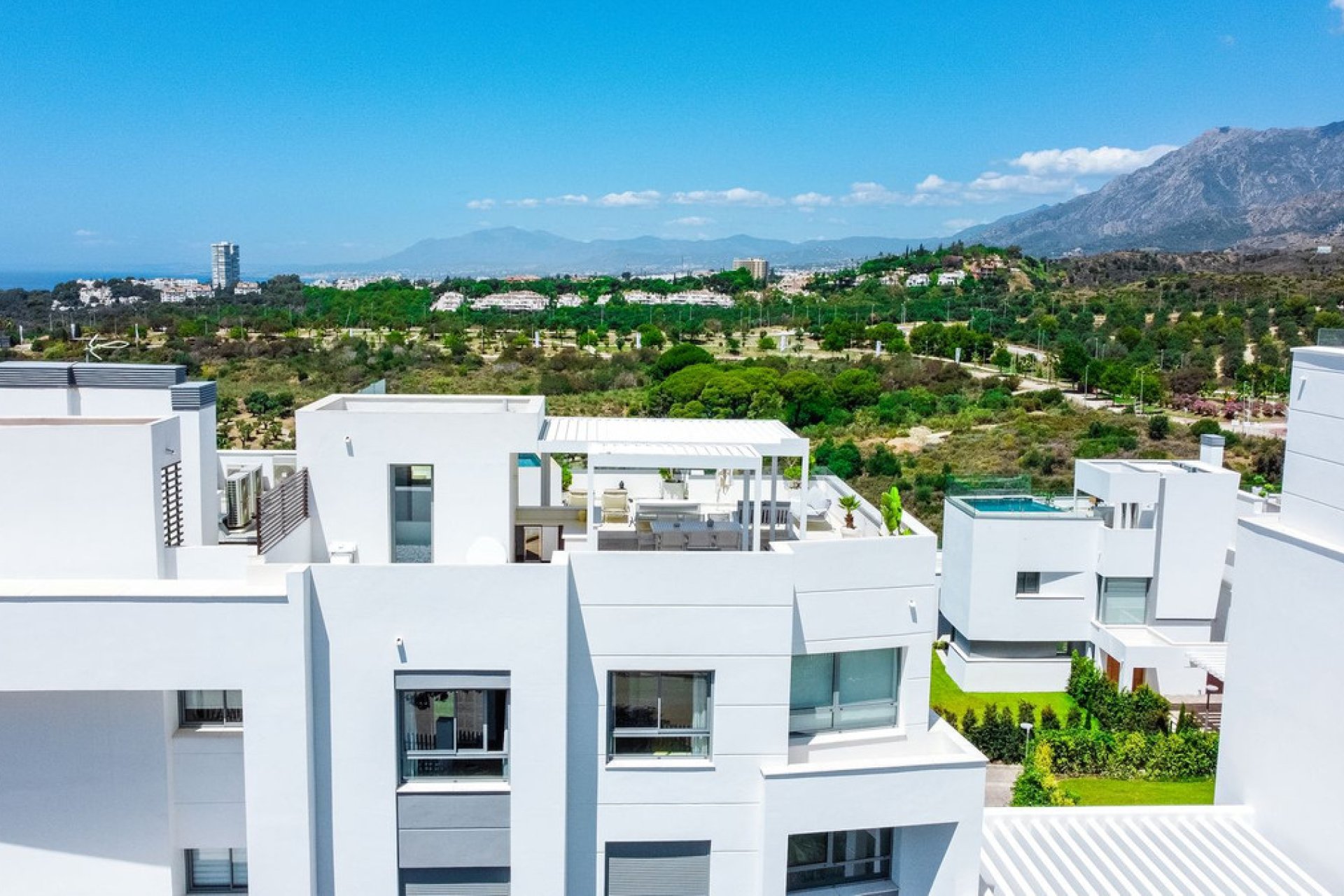 Resale - Apartment - Penthouse - Marbella - Santa Clara