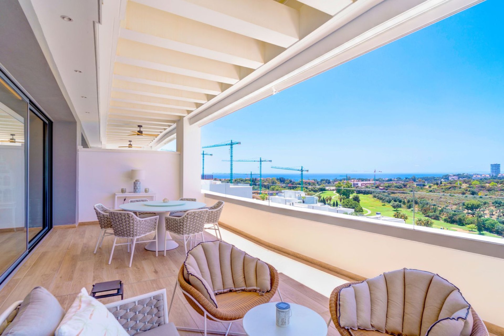 Resale - Apartment - Penthouse - Marbella - Santa Clara