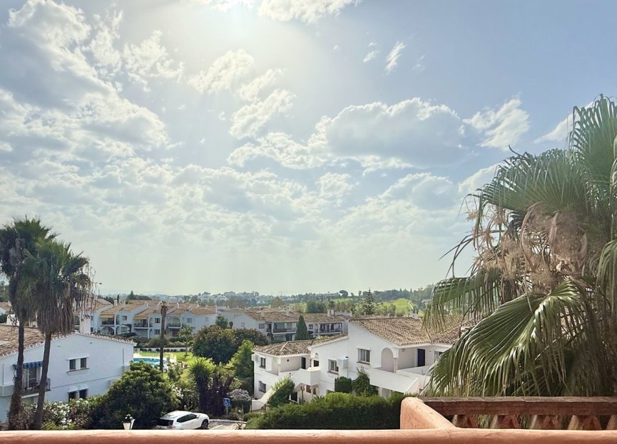 Resale - Apartment - Top Floor Apartment - Benahavís - Benahavís Centro