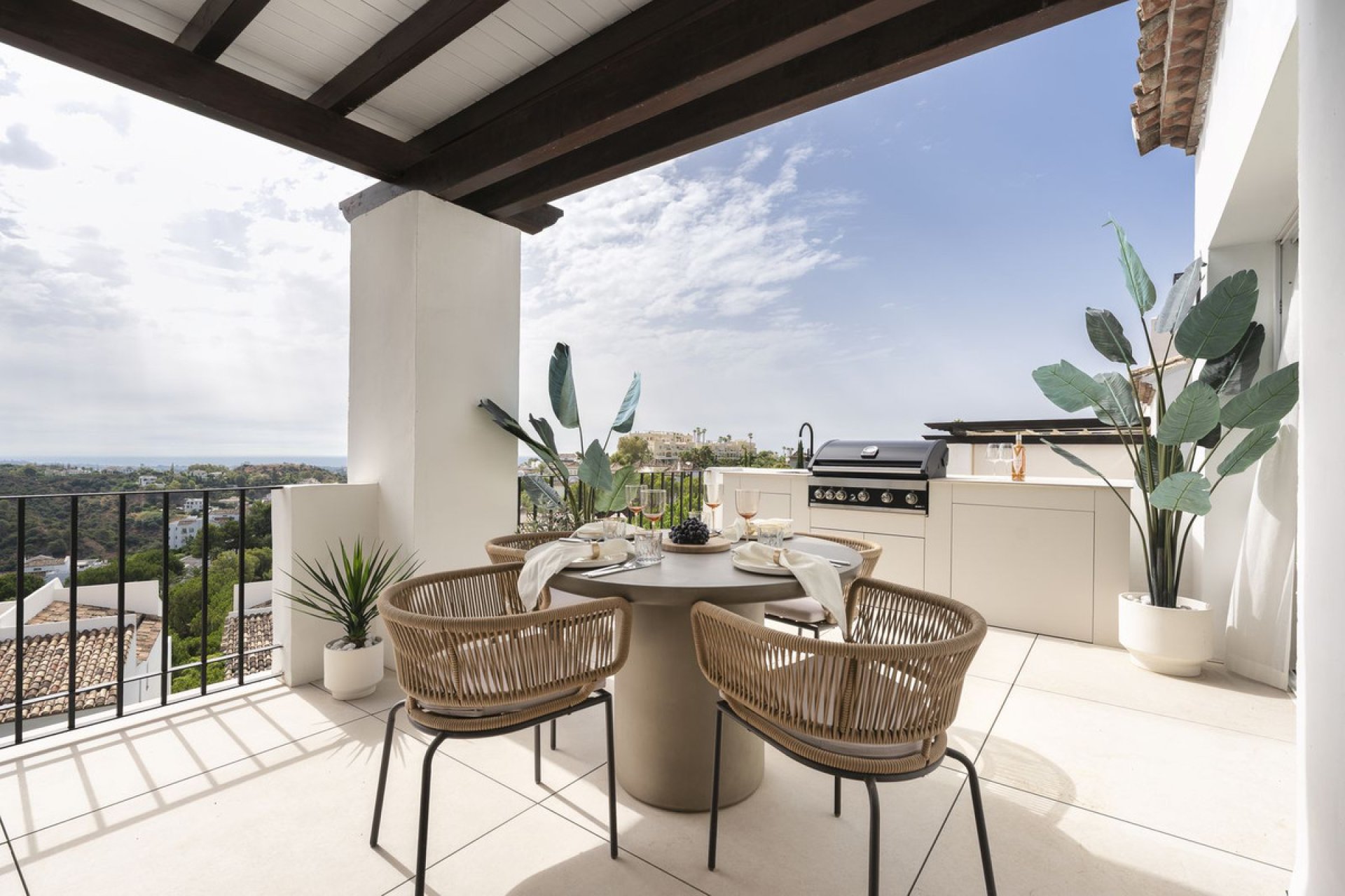 Resale - Apartment - Top Floor Apartment - Benahavís - La Quinta