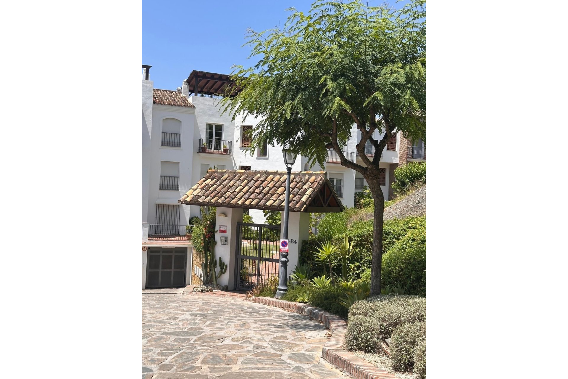 Resale - Apartment - Top Floor Apartment - Benahavís - Los Arqueros