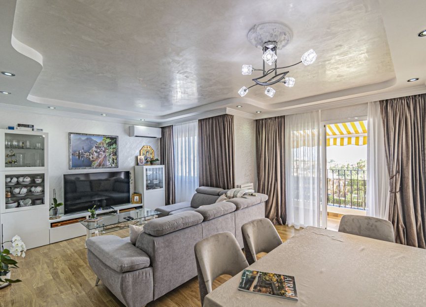 Resale - Apartment - Top Floor Apartment - Estepona - Diana Park