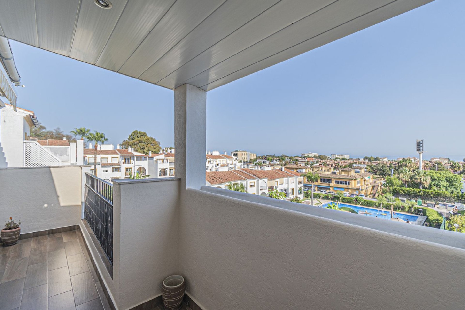 Resale - Apartment - Top Floor Apartment - Estepona - Diana Park