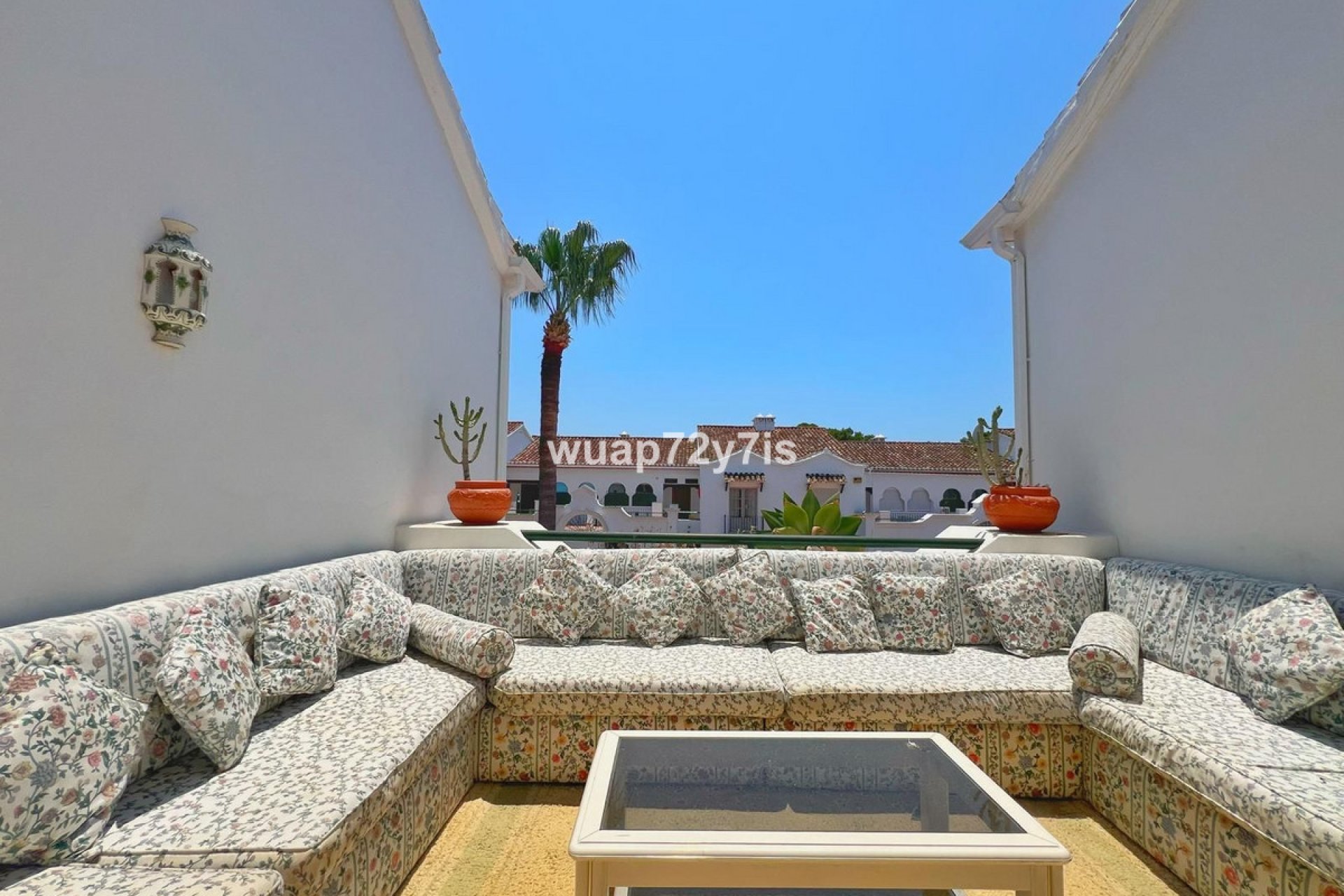 Resale - Apartment - Top Floor Apartment - Estepona - El Presidente