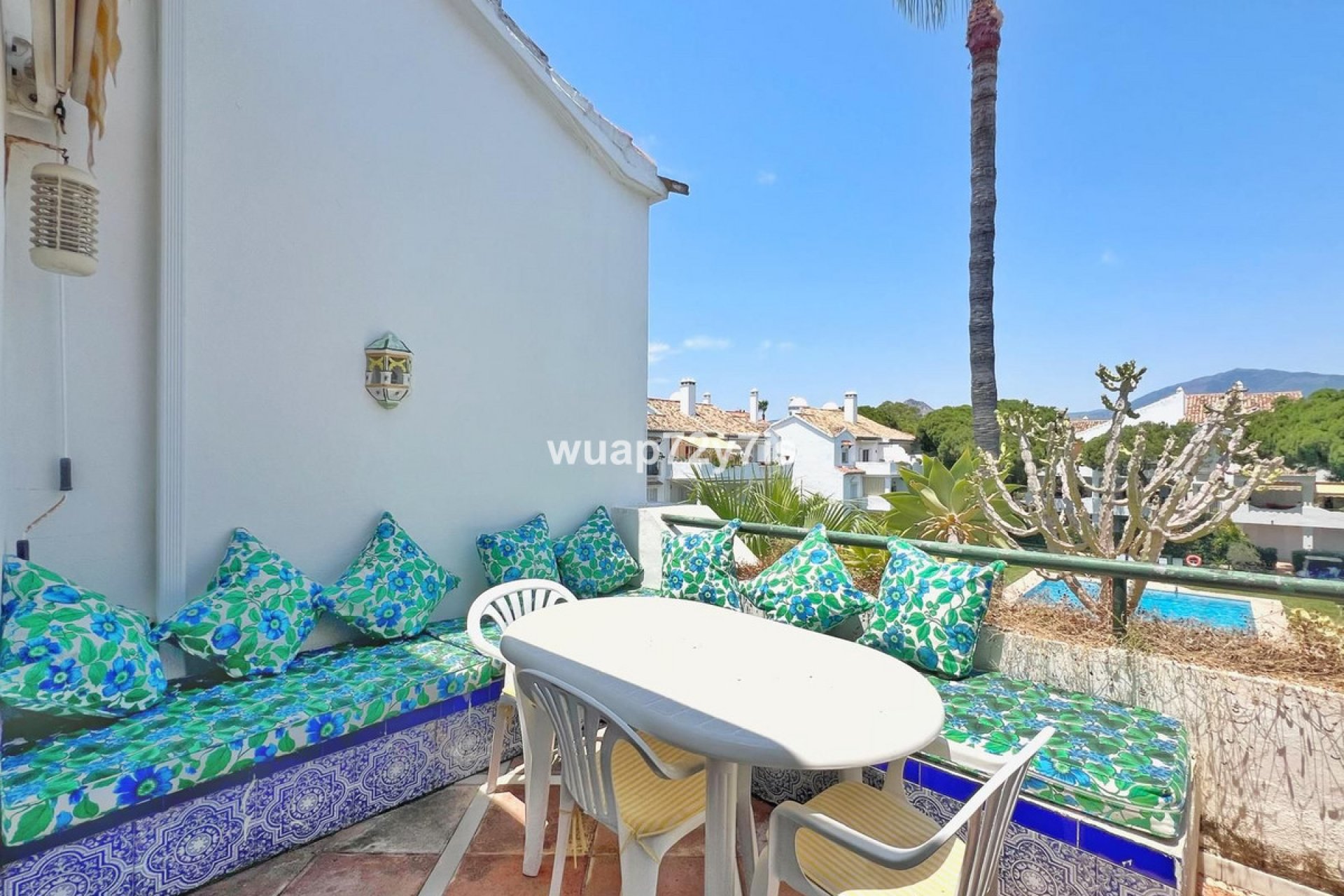 Resale - Apartment - Top Floor Apartment - Estepona - El Presidente