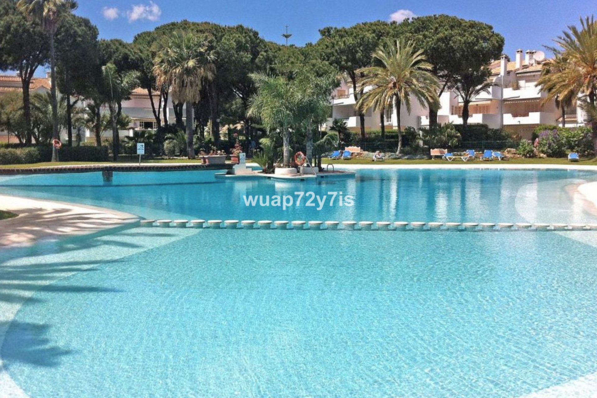 Resale - Apartment - Top Floor Apartment - Estepona - El Presidente